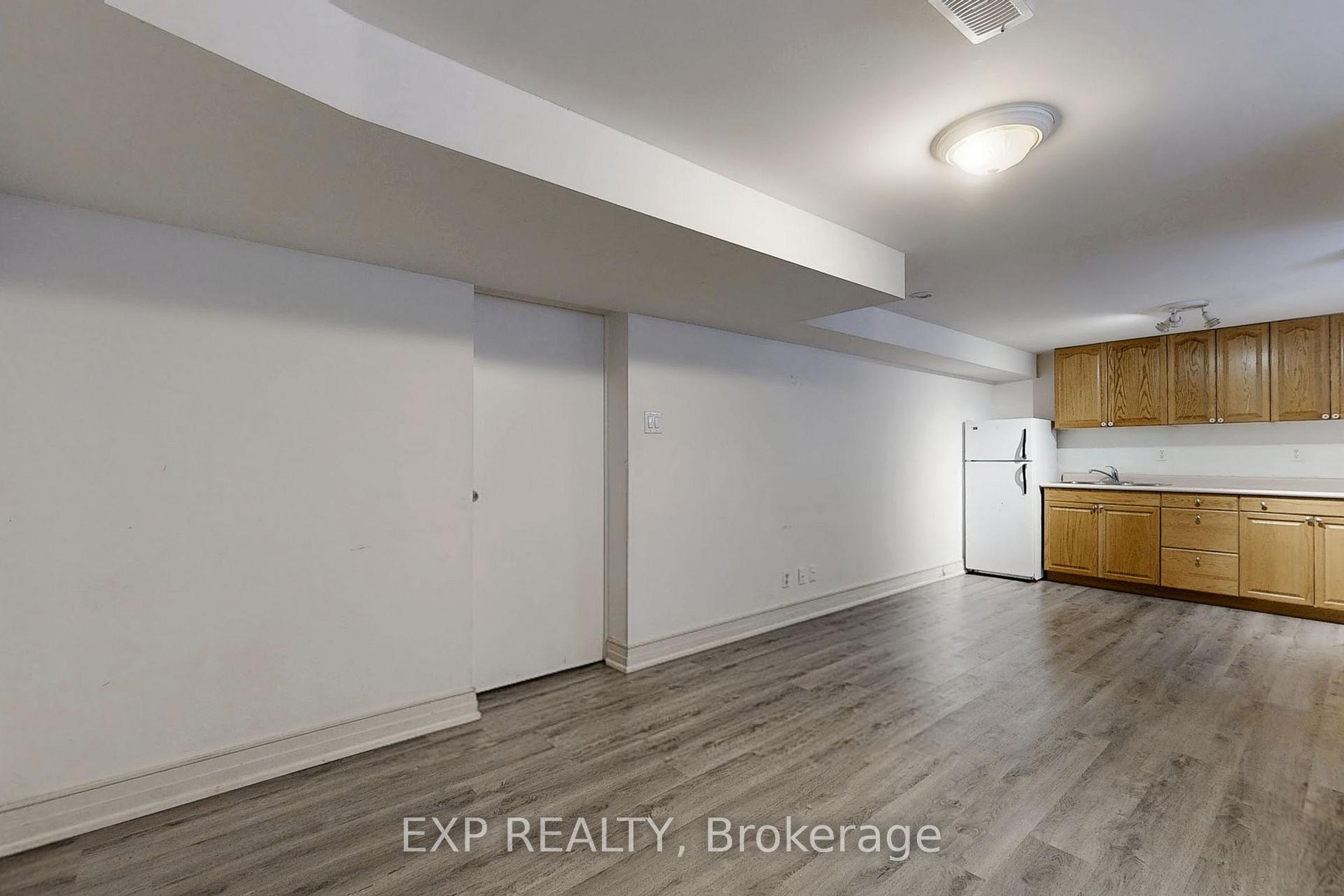 Photo 11 of Unit Bsmt, 114 Glen Cameron Road, Markham, Thornhill — HOMEH