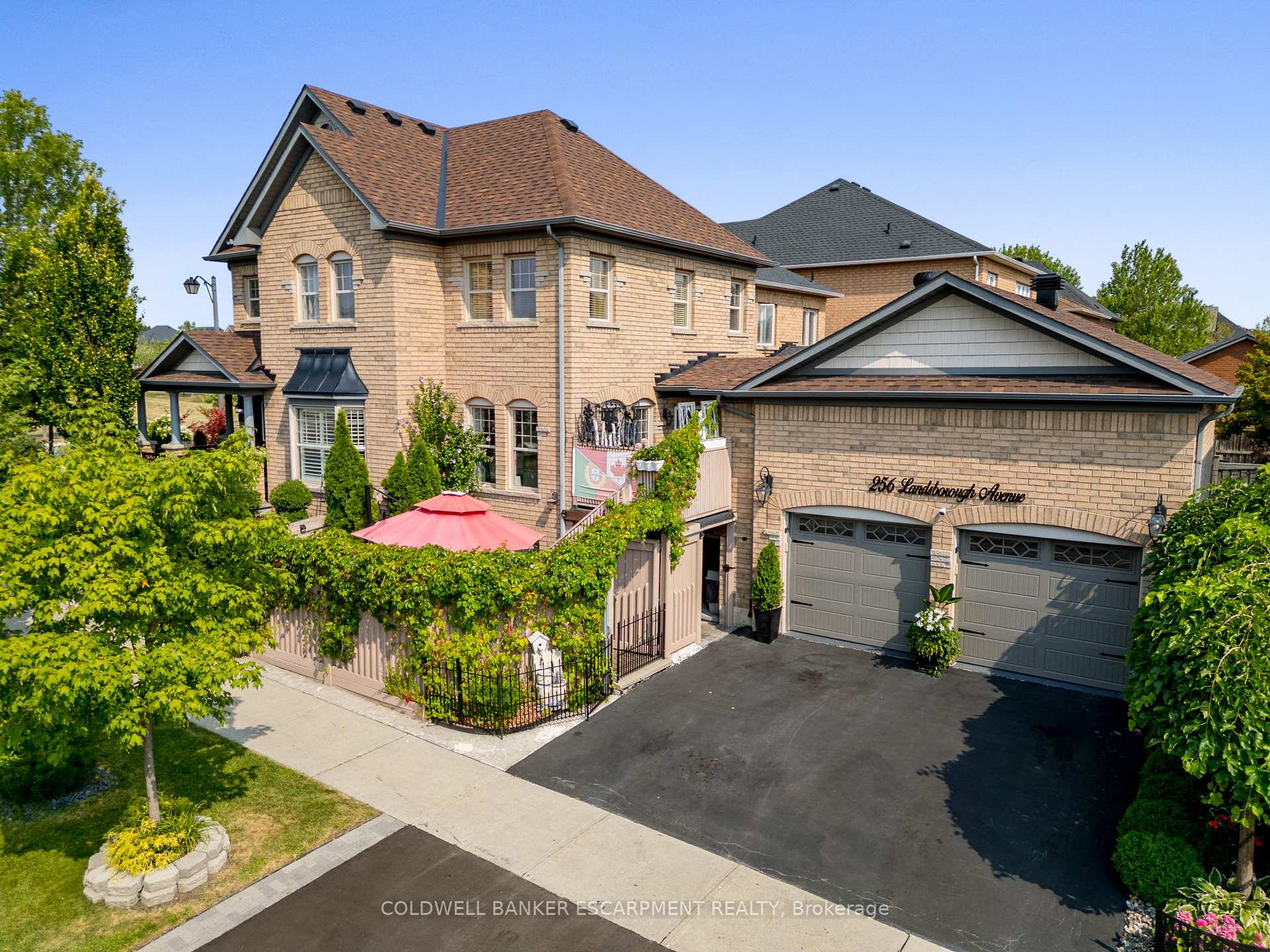 Front of 256 Landsborough Avenue