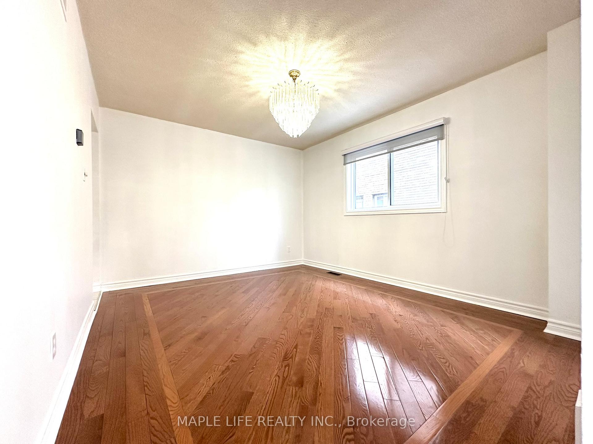 Photo 7 of 7 Vanhorn Court, Markham, Aileen-Willowbrook — HOMEH