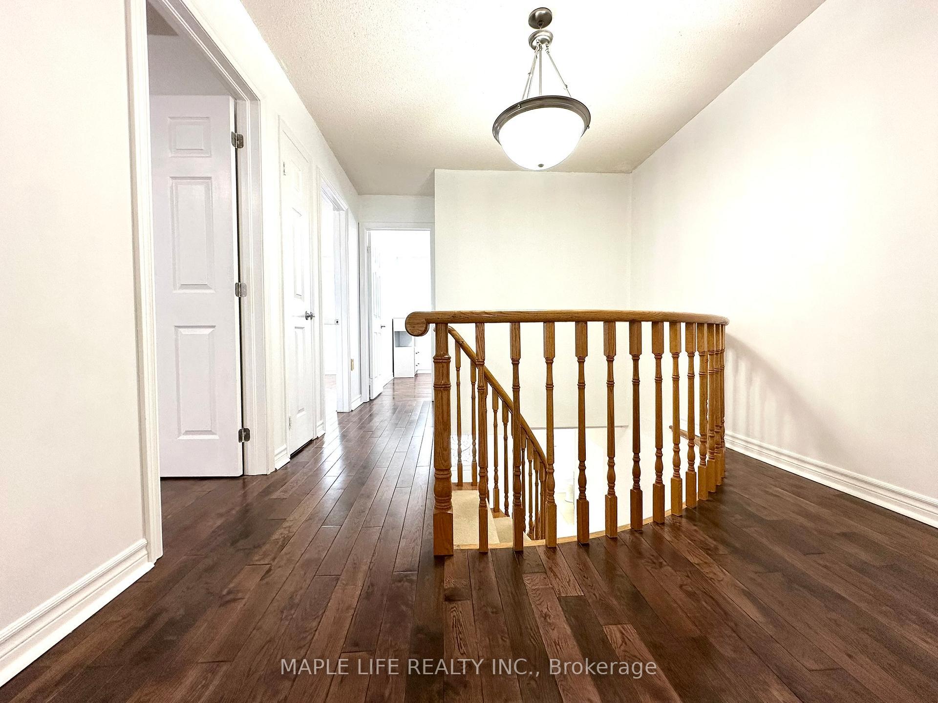 Photo 13 of 7 Vanhorn Court, Markham, Aileen-Willowbrook — HOMEH