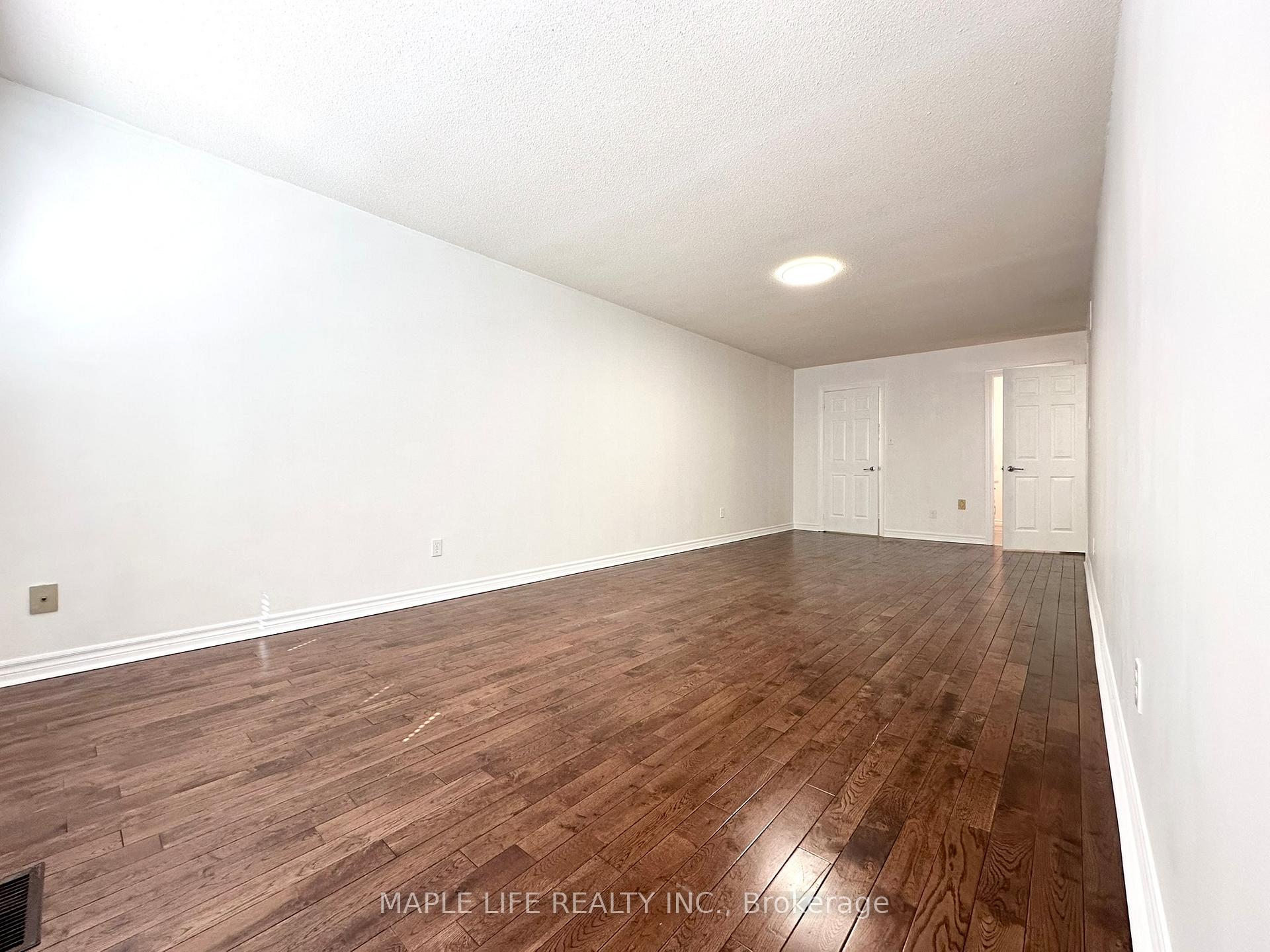 Photo 16 of 7 Vanhorn Court, Markham, Aileen-Willowbrook — HOMEH