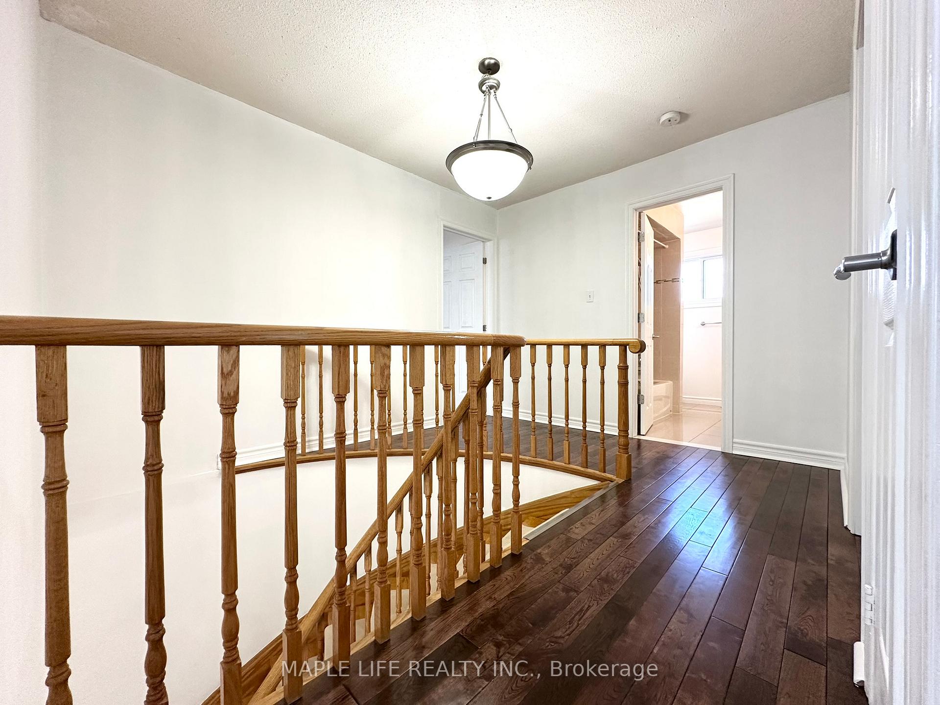 Photo 23 of 7 Vanhorn Court, Markham, Aileen-Willowbrook — HOMEH