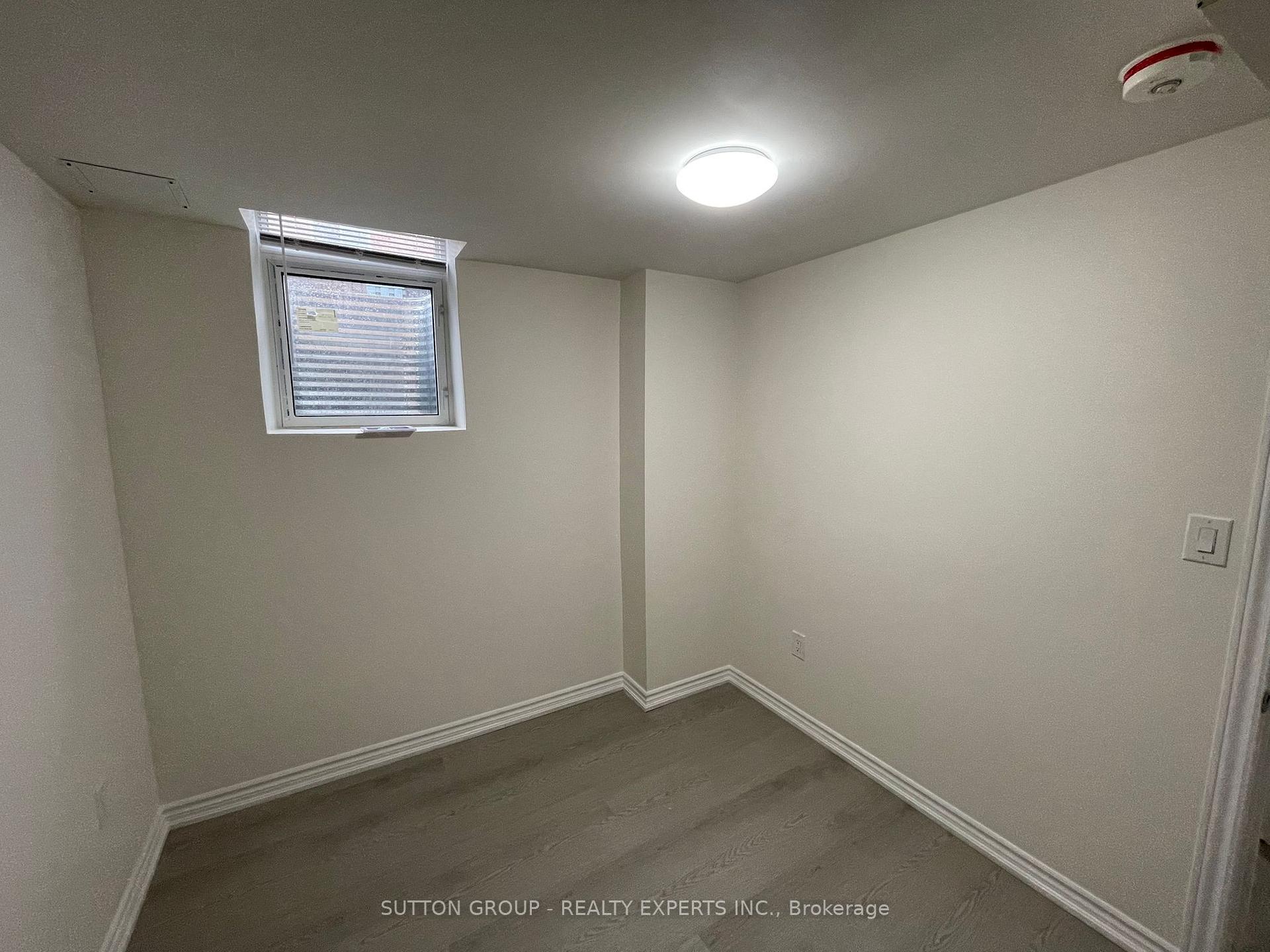 Photo 10 of 1006 Cumming Boulevard, Milton, Clarke — HOMEH
