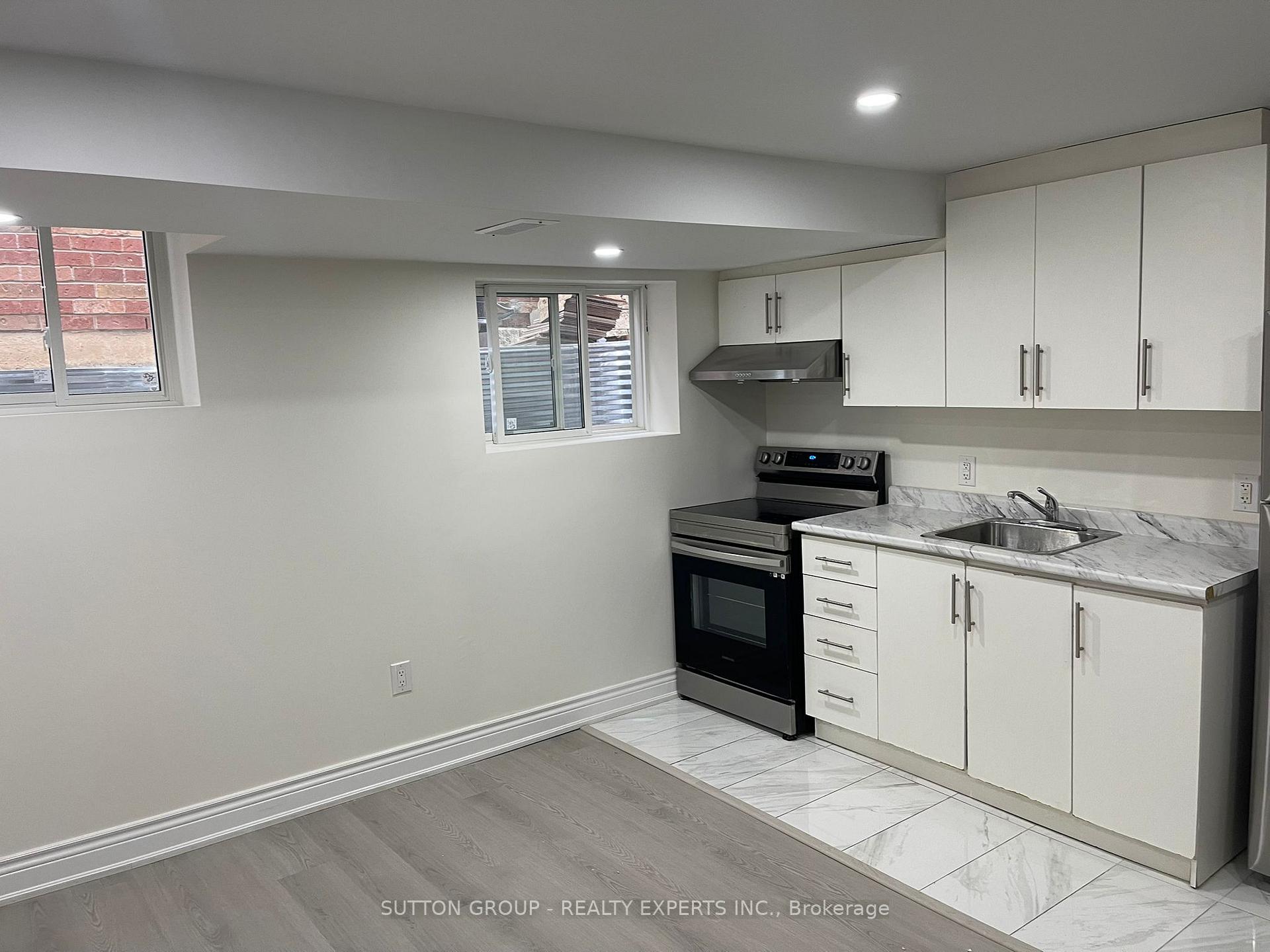 Photo 13 of 1006 Cumming Boulevard, Milton, Clarke — HOMEH