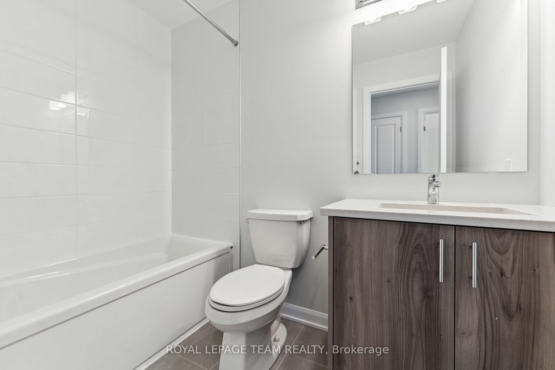 Photo 24 of 728 Fairline Row, Ottawa, Kanata - Emerald Meadows/Trailwest — HOMEH