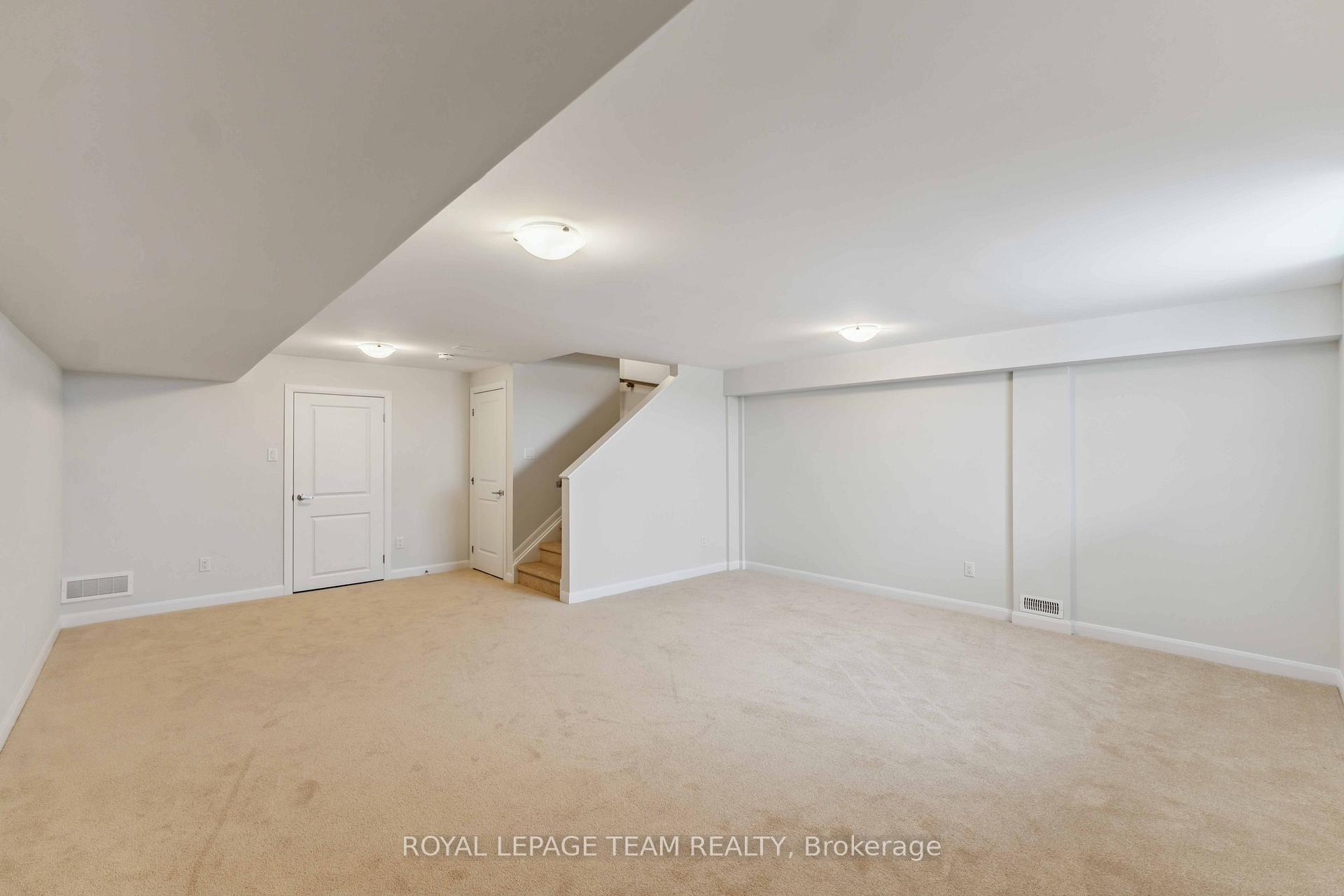 Photo 28 of 728 Fairline Row, Ottawa, Kanata - Emerald Meadows/Trailwest — HOMEH