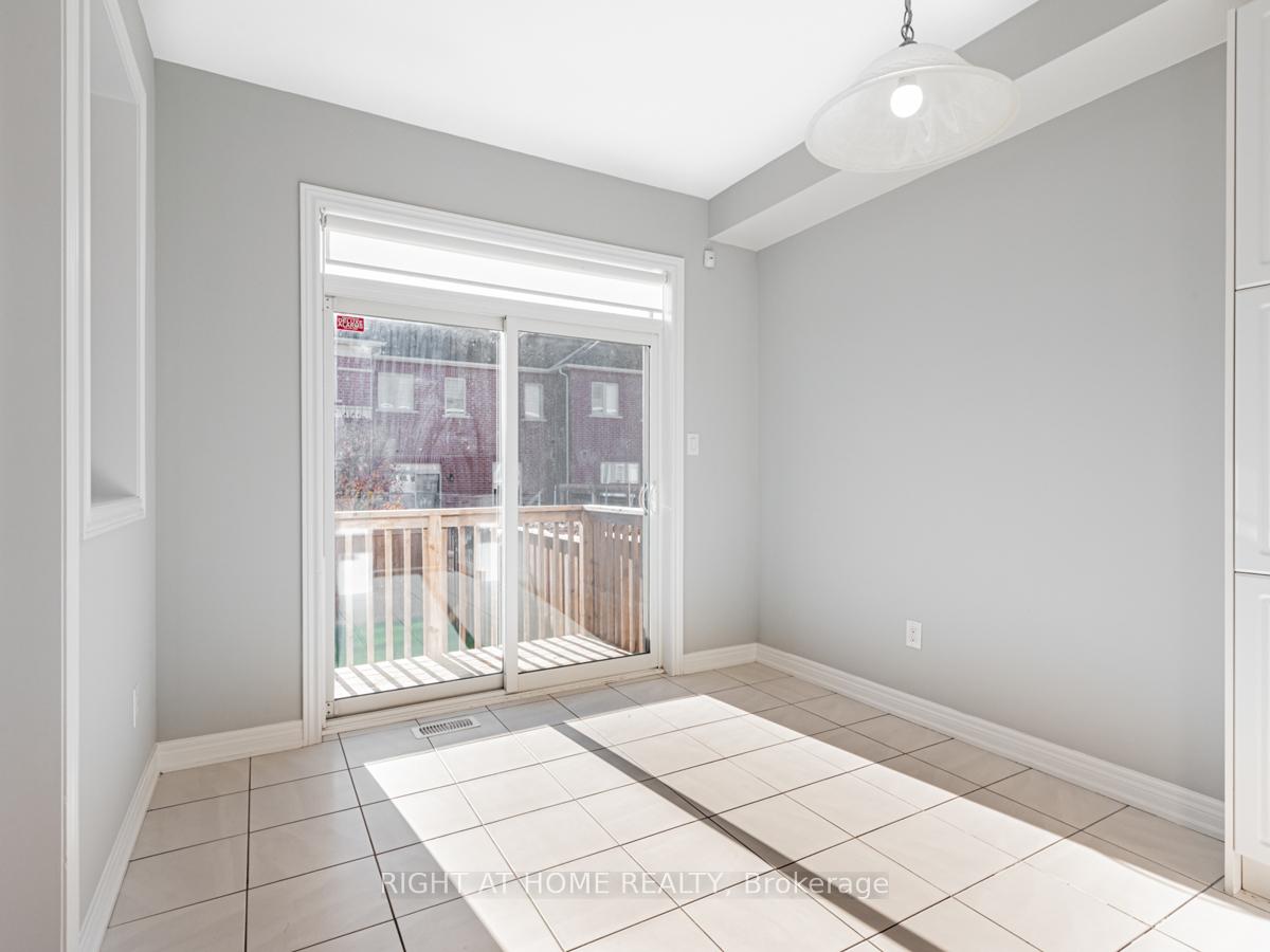 Photo 13 of 67 Decast Crescent, Markham, Box Grove — HOMEH