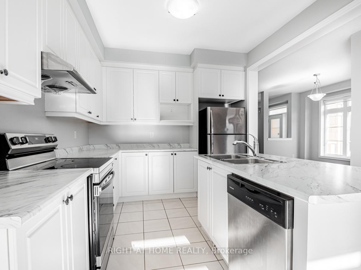 Photo 17 of 67 Decast Crescent, Markham, Box Grove — HOMEH