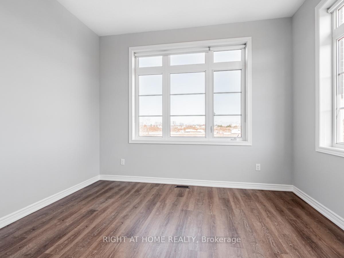Photo 22 of 67 Decast Crescent, Markham, Box Grove — HOMEH