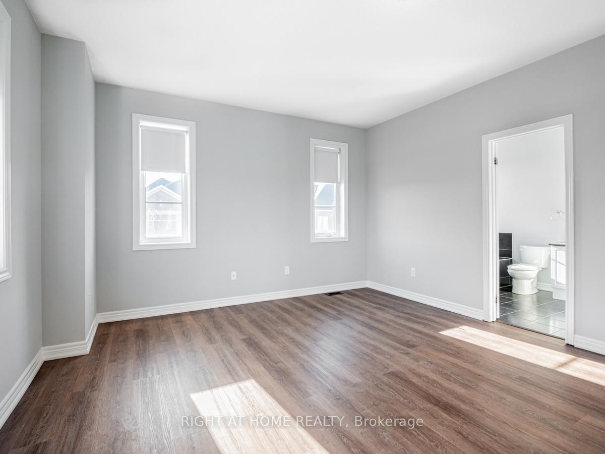 Photo 27 of 67 Decast Crescent, Markham, Box Grove — HOMEH