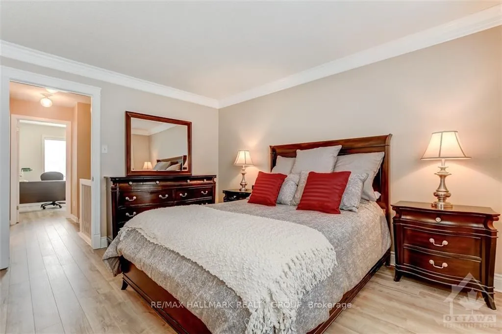 Photo 14 of 130 Landover Crescent, Ottawa, Kanata - Emerald Meadows/Trailwest — HOMEH