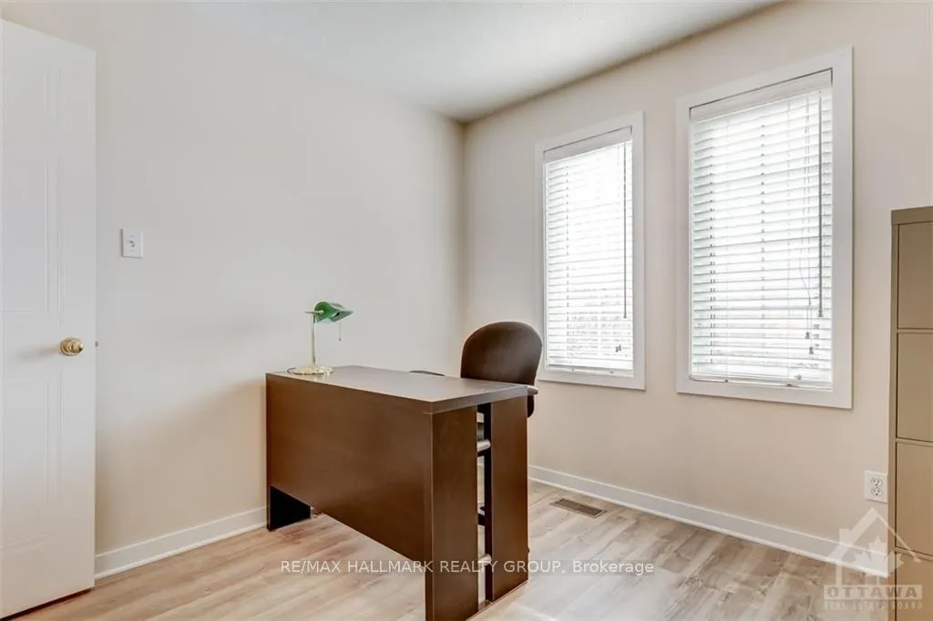 Photo 19 of 130 Landover Crescent, Ottawa, Kanata - Emerald Meadows/Trailwest — HOMEH