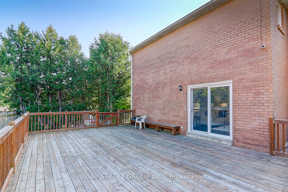 Photo 5 of 1 Dewberry Drive, Markham, Middlefield — HOMEH