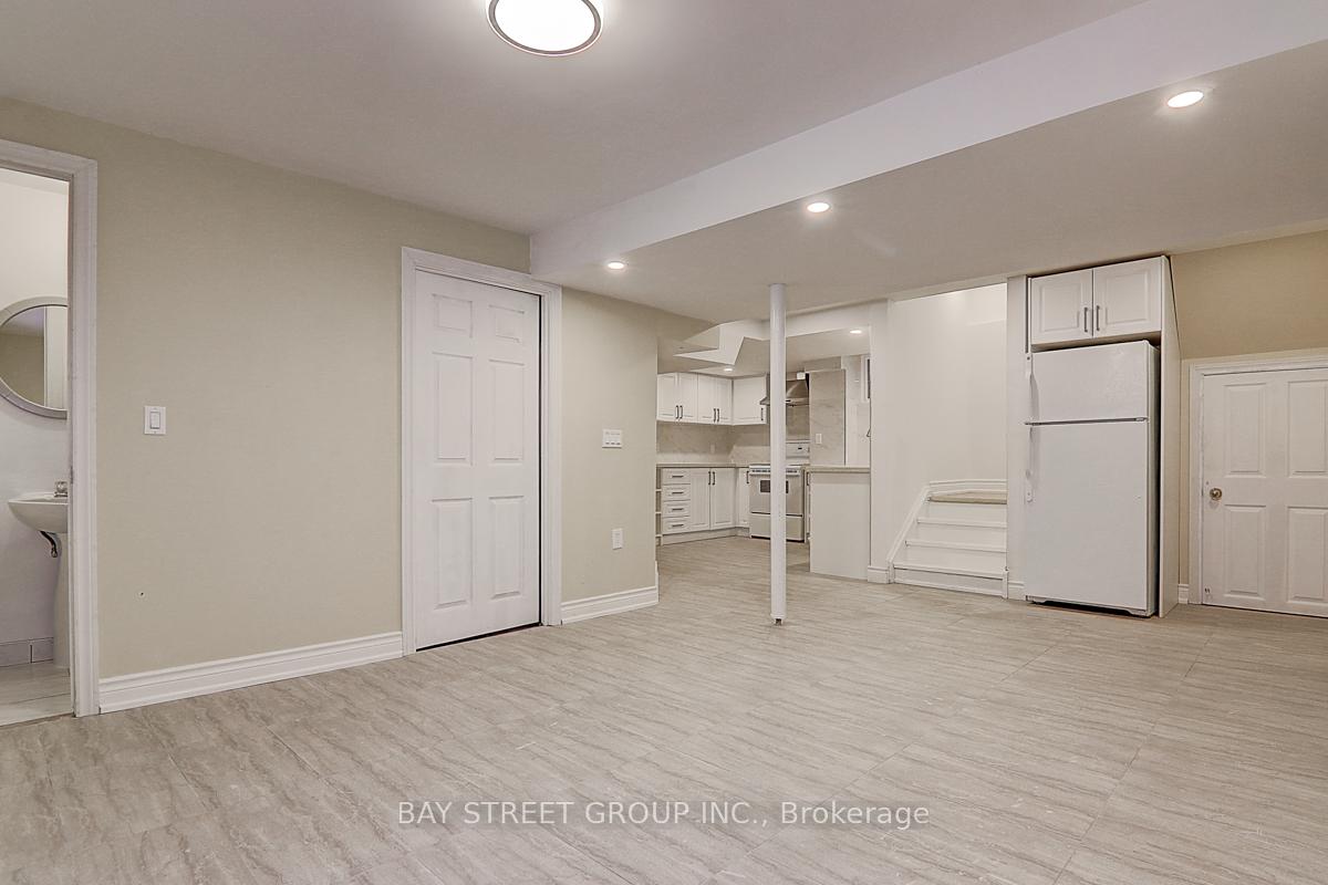 Photo 31 of 1 Dewberry Drive, Markham, Middlefield — HOMEH