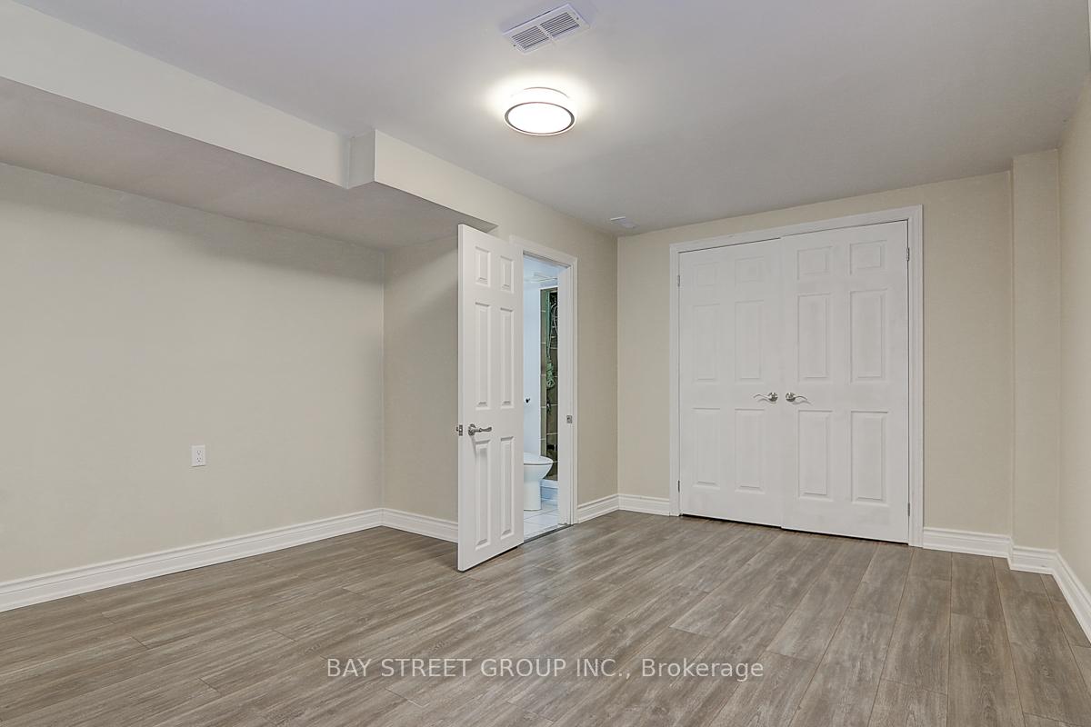 Photo 37 of 1 Dewberry Drive, Markham, Middlefield — HOMEH