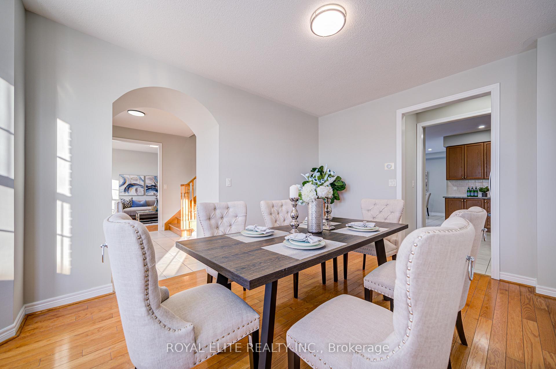 Photo 10 of 34 Murison Drive, Markham, Cathedraltown — HOMEH