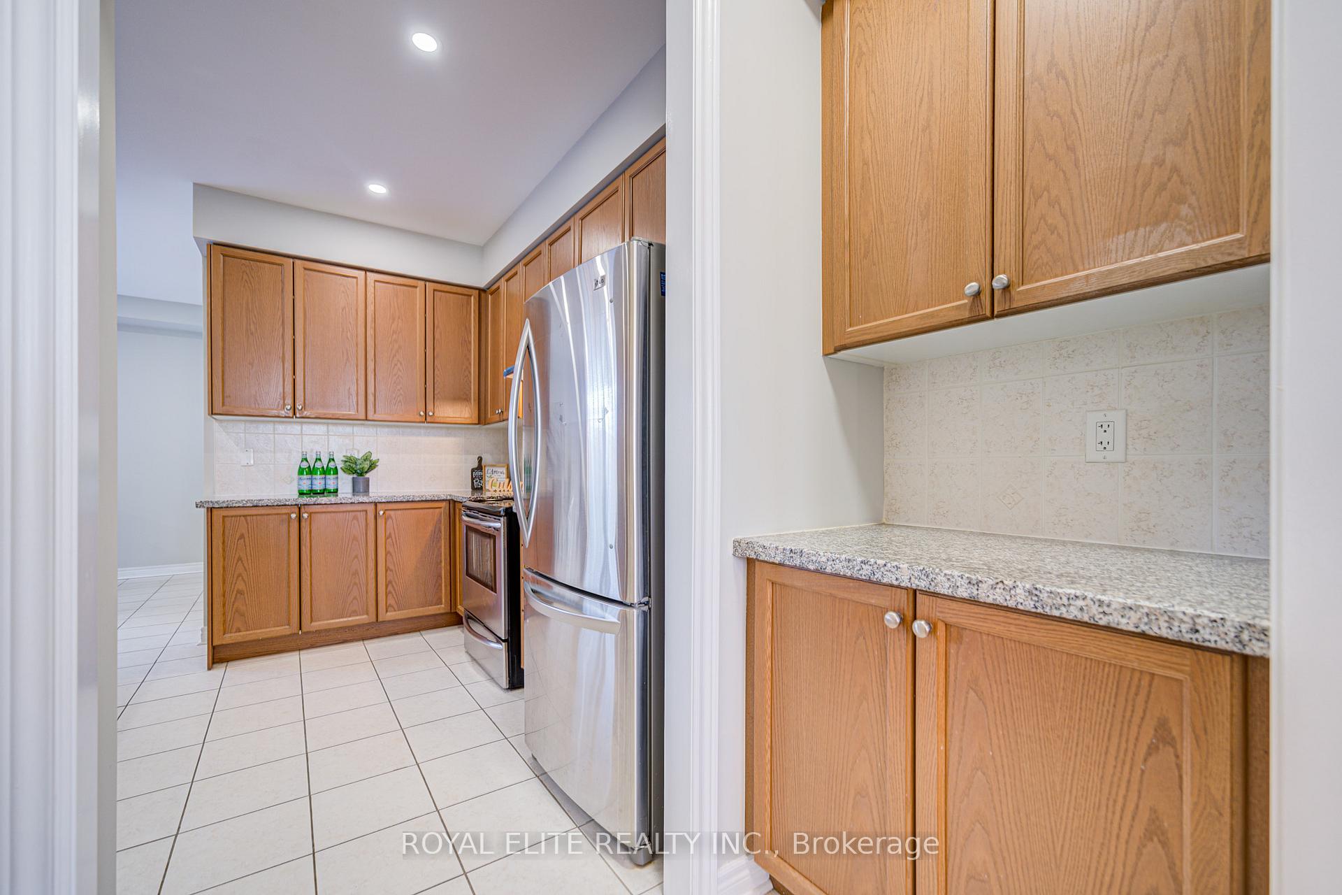Photo 12 of 34 Murison Drive, Markham, Cathedraltown — HOMEH