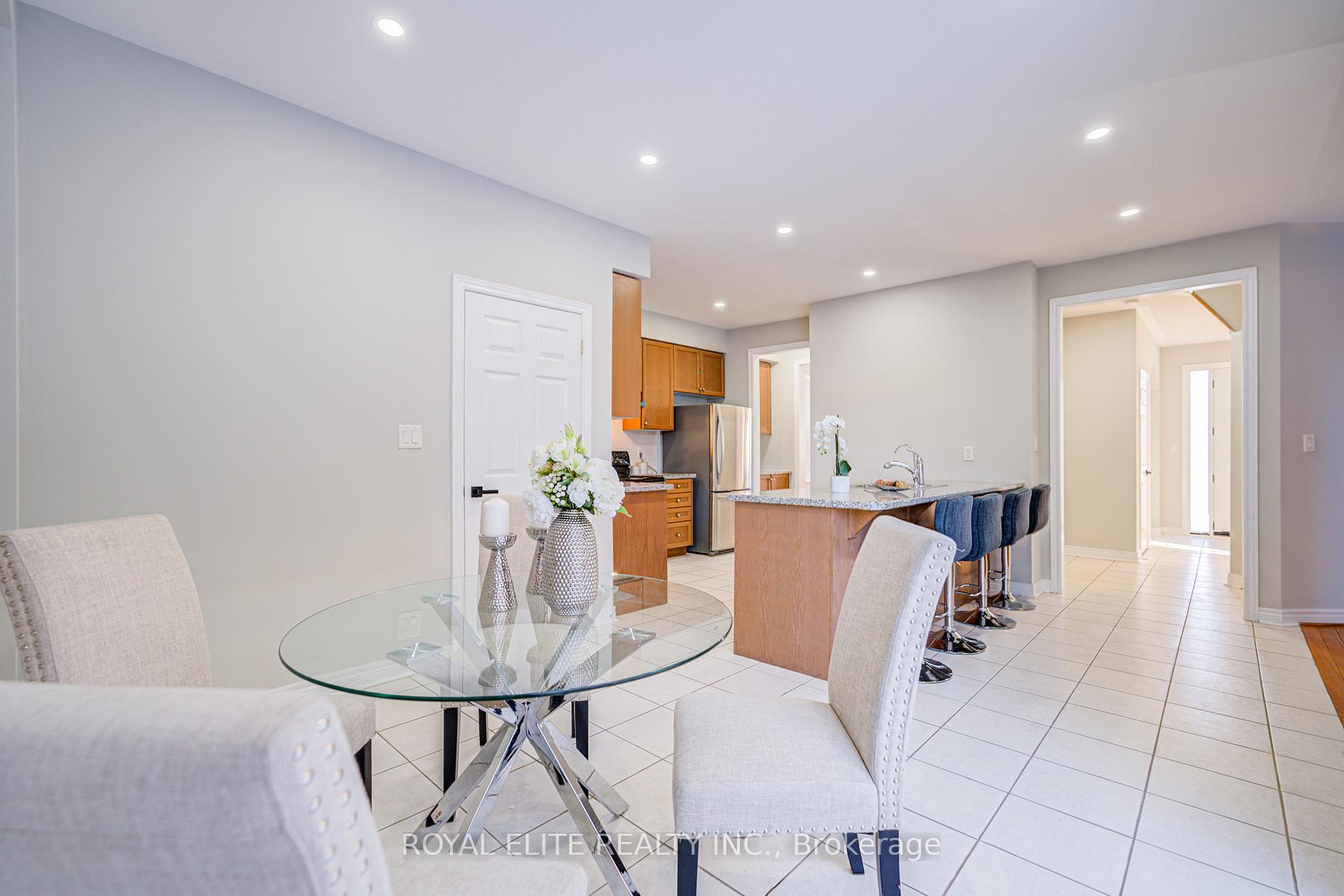 Photo 20 of 34 Murison Drive, Markham, Cathedraltown — HOMEH