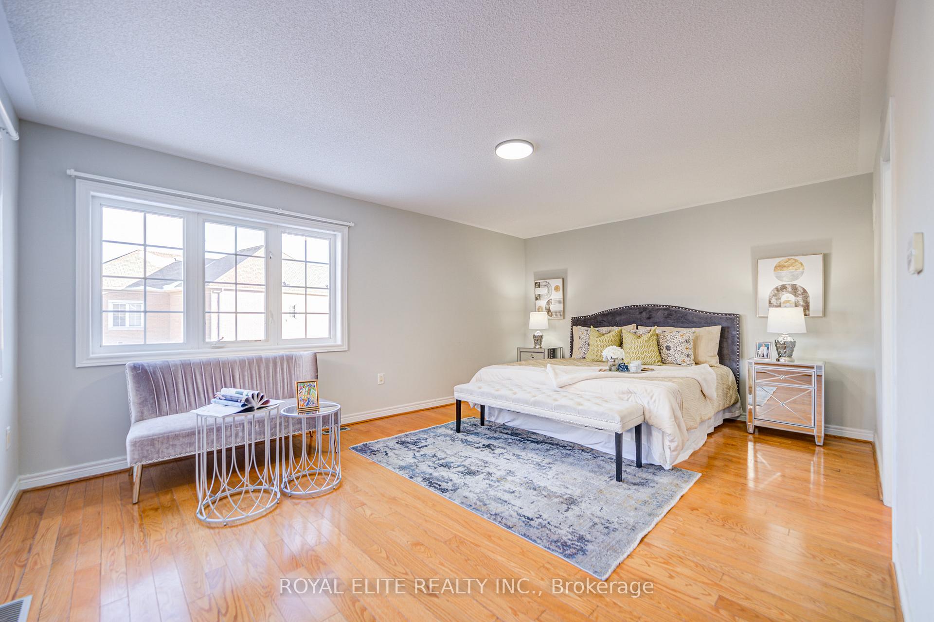 Photo 30 of 34 Murison Drive, Markham, Cathedraltown — HOMEH