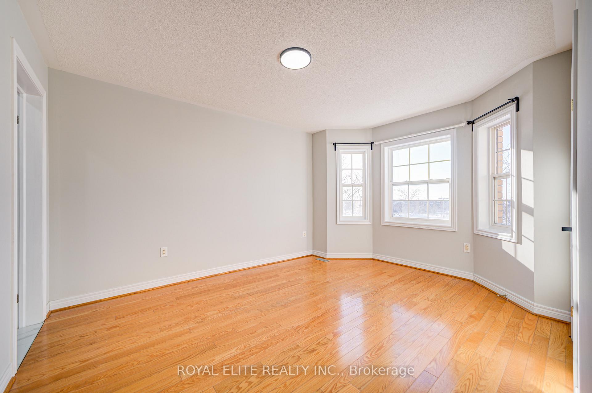 Photo 35 of 34 Murison Drive, Markham, Cathedraltown — HOMEH