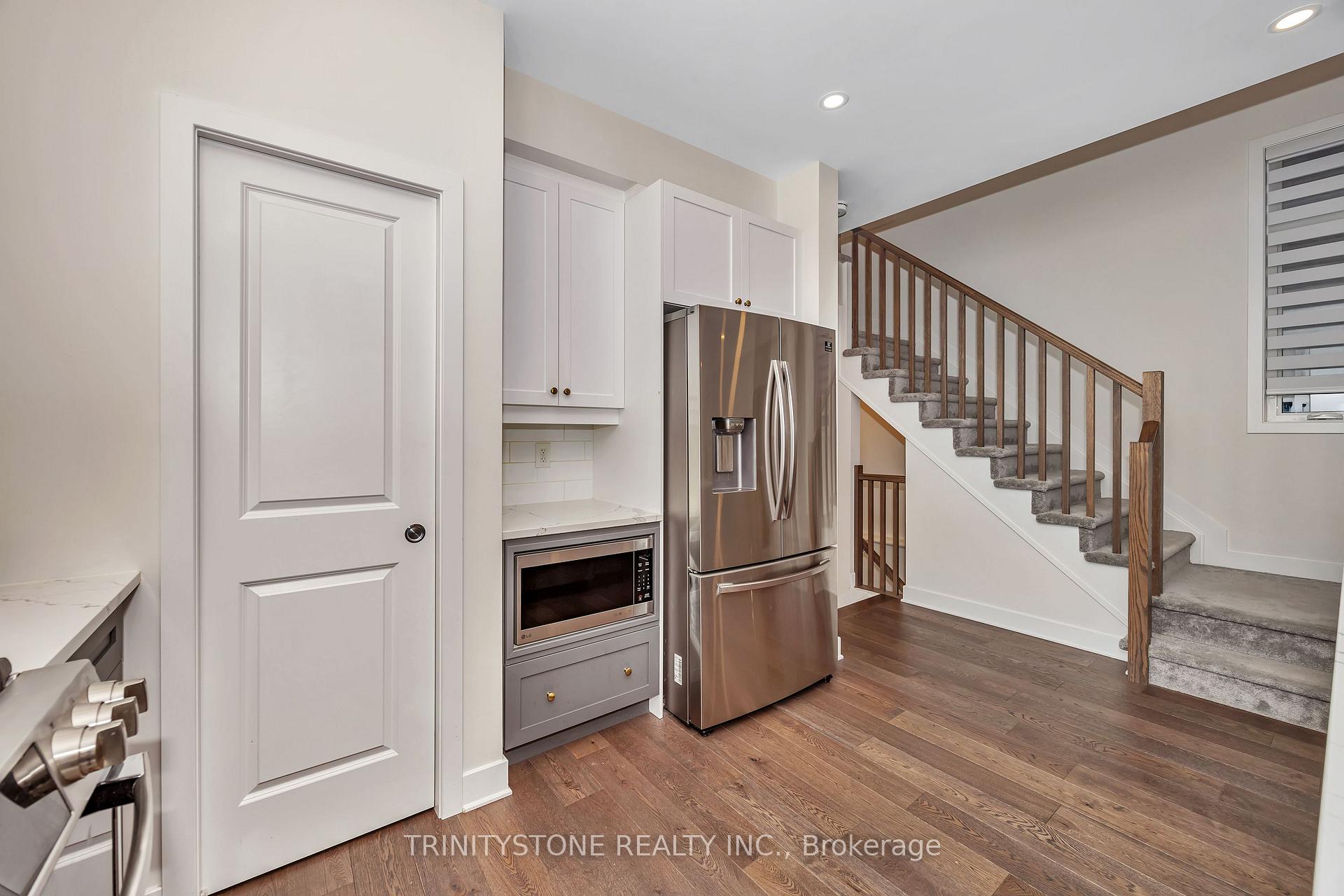Photo 8 of 716 Twist Way, Ottawa, Kanata - Emerald Meadows/Trailwest — HOMEH