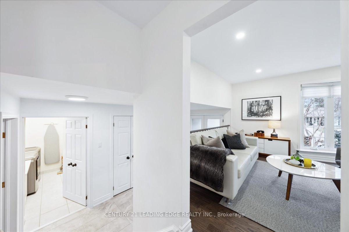Photo 25 of 27 Blue Spruce Lane, Markham, Royal Orchard — HOMEH