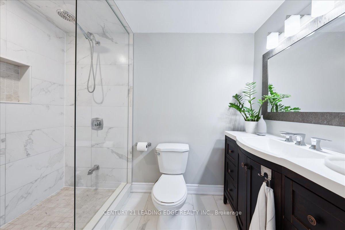 Photo 34 of 27 Blue Spruce Lane, Markham, Royal Orchard — HOMEH