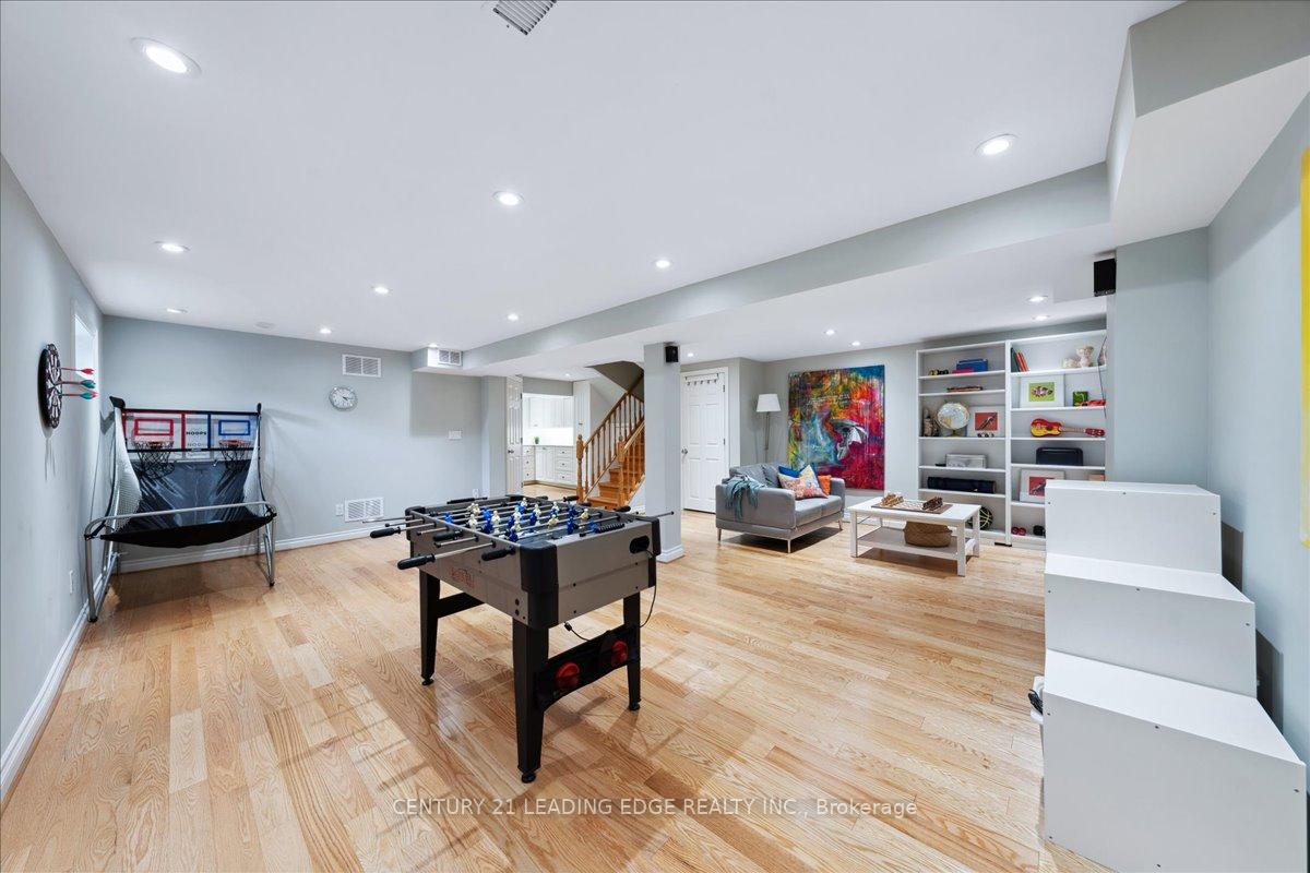 Photo 40 of 27 Blue Spruce Lane, Markham, Royal Orchard — HOMEH