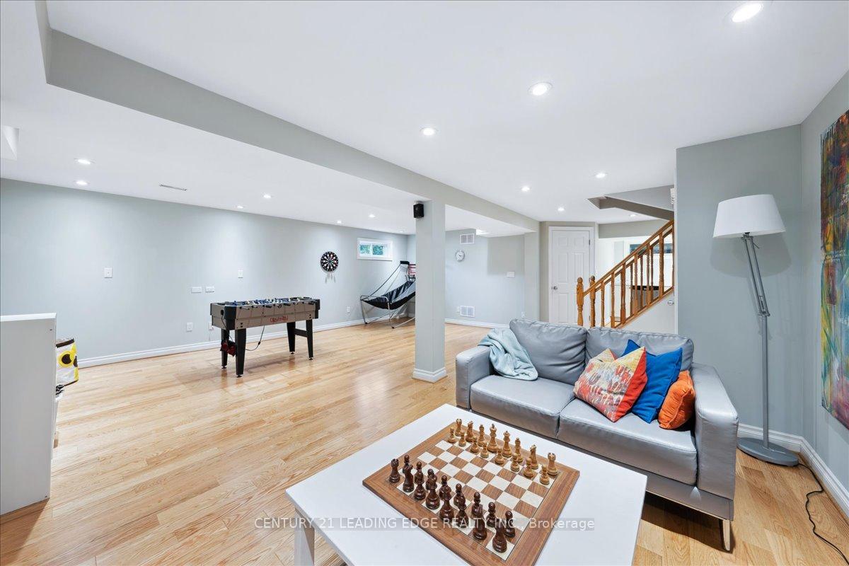 Photo 42 of 27 Blue Spruce Lane, Markham, Royal Orchard — HOMEH