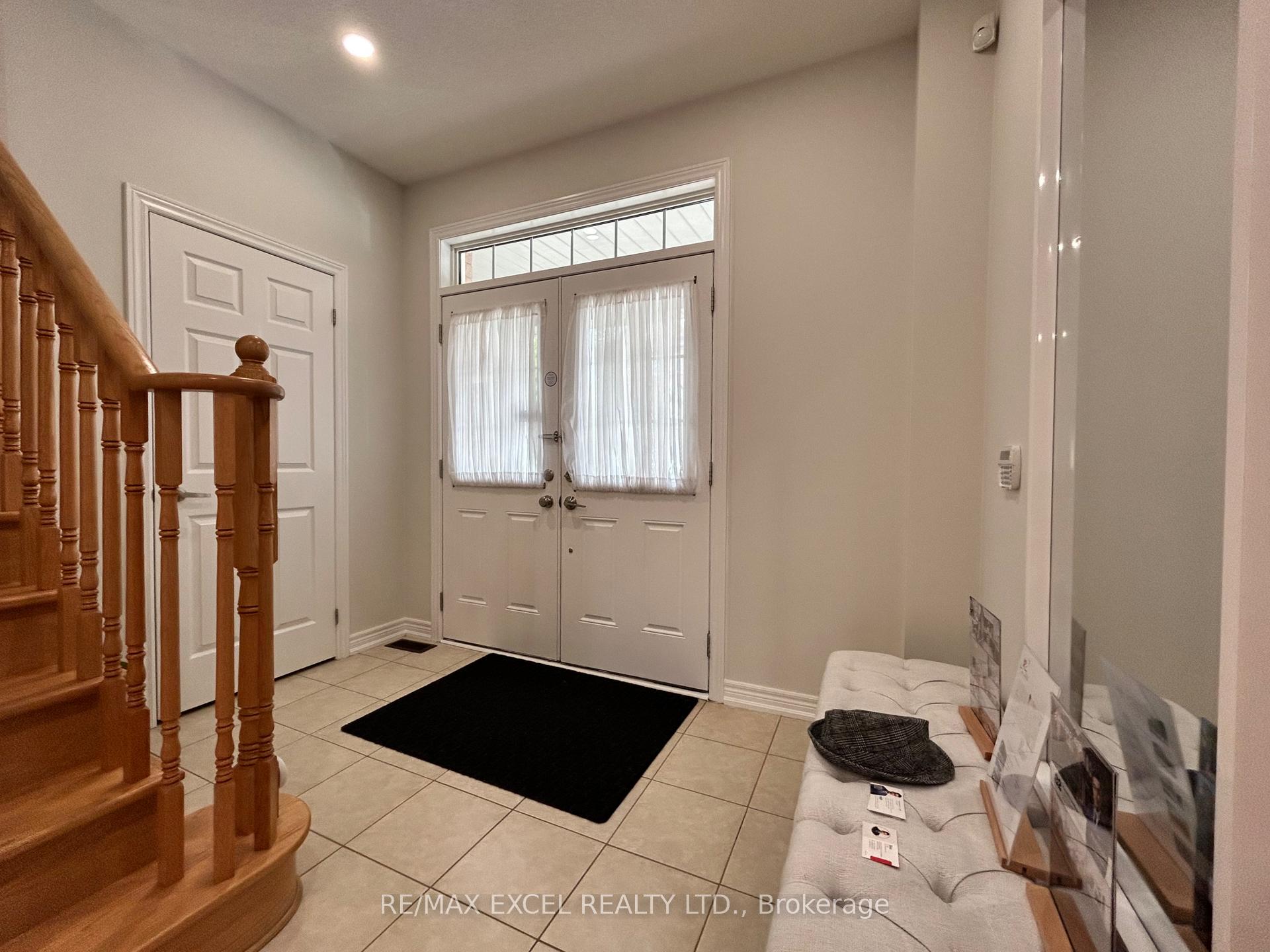 Photo 3 of 32 Hyacinth Street, Markham, Wismer — HOMEH