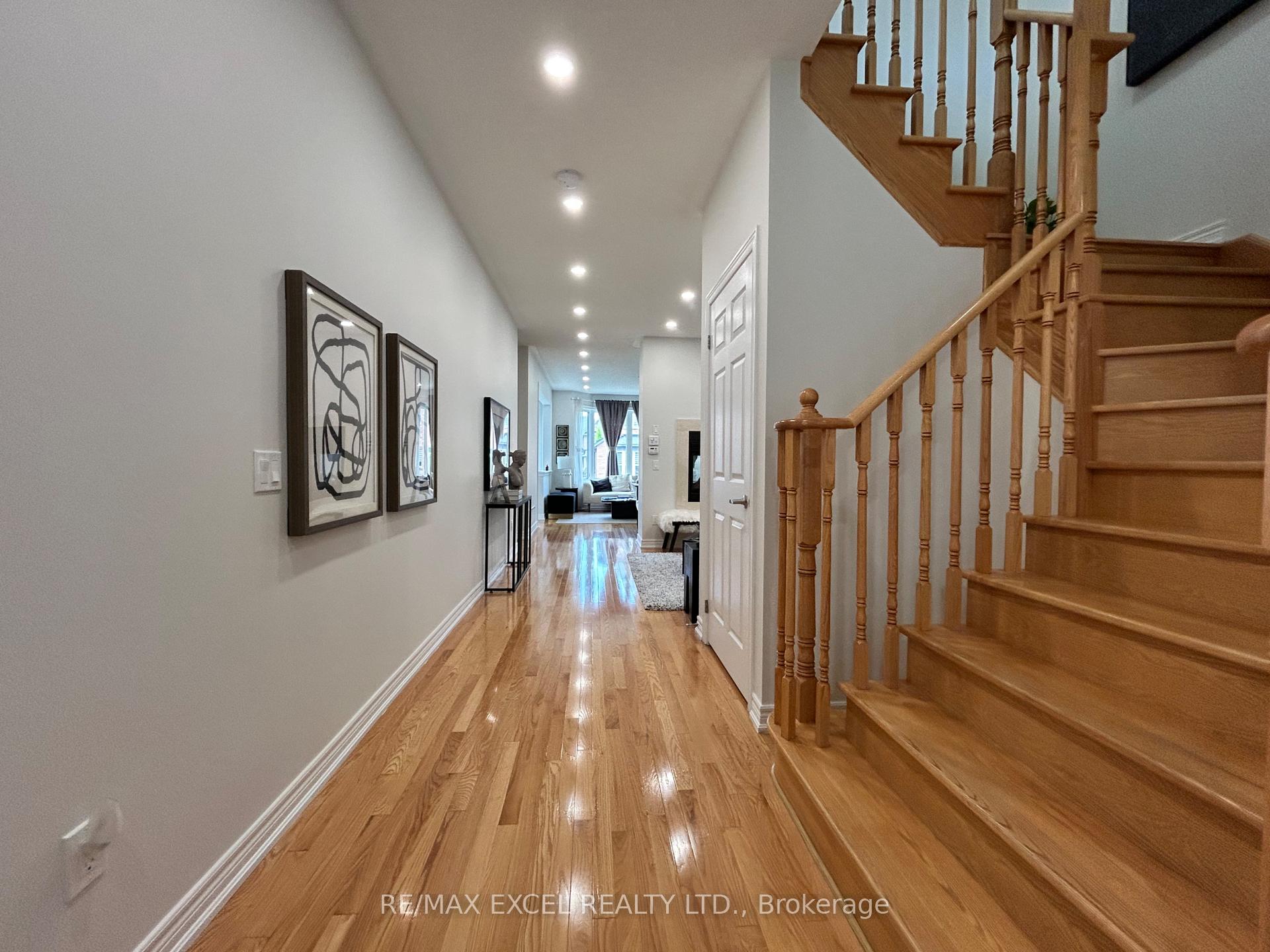 Photo 4 of 32 Hyacinth Street, Markham, Wismer — HOMEH