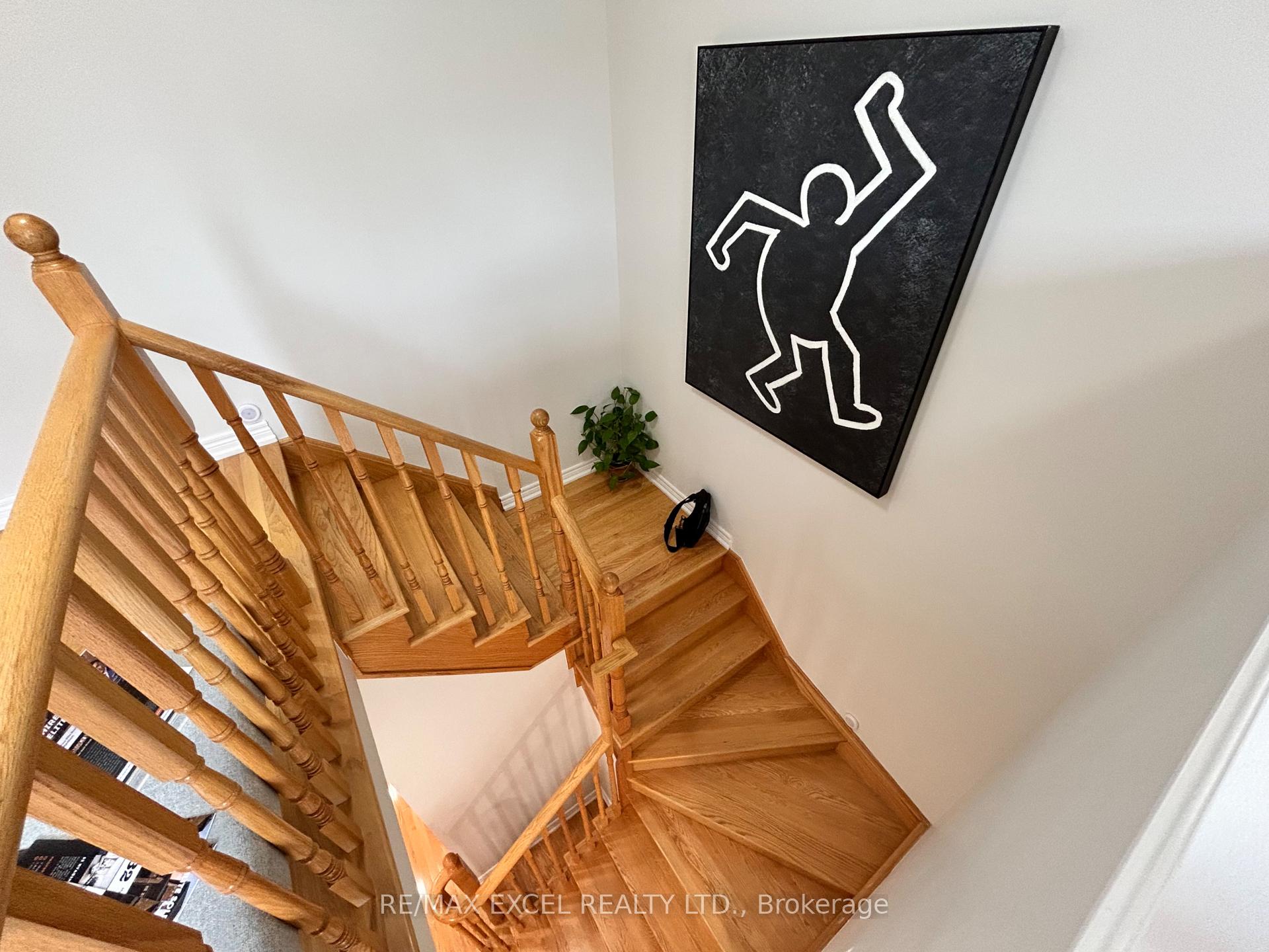 Photo 9 of 32 Hyacinth Street, Markham, Wismer — HOMEH