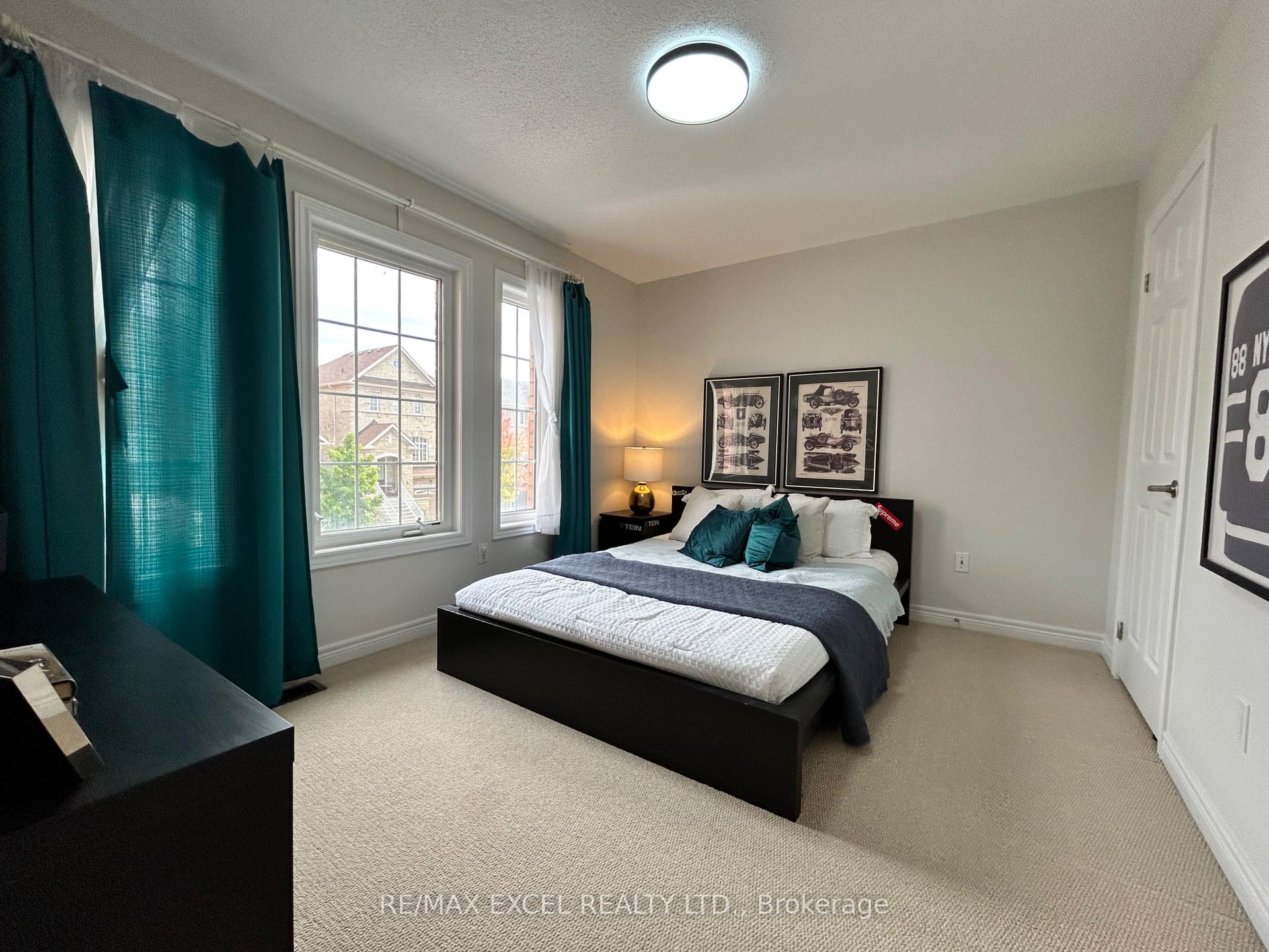 Photo 11 of 32 Hyacinth Street, Markham, Wismer — HOMEH