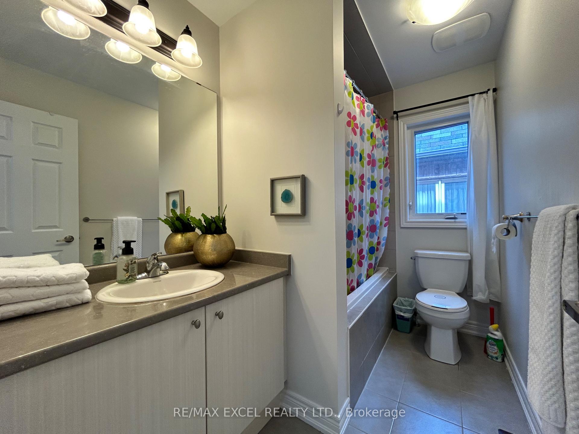 Photo 14 of 32 Hyacinth Street, Markham, Wismer — HOMEH