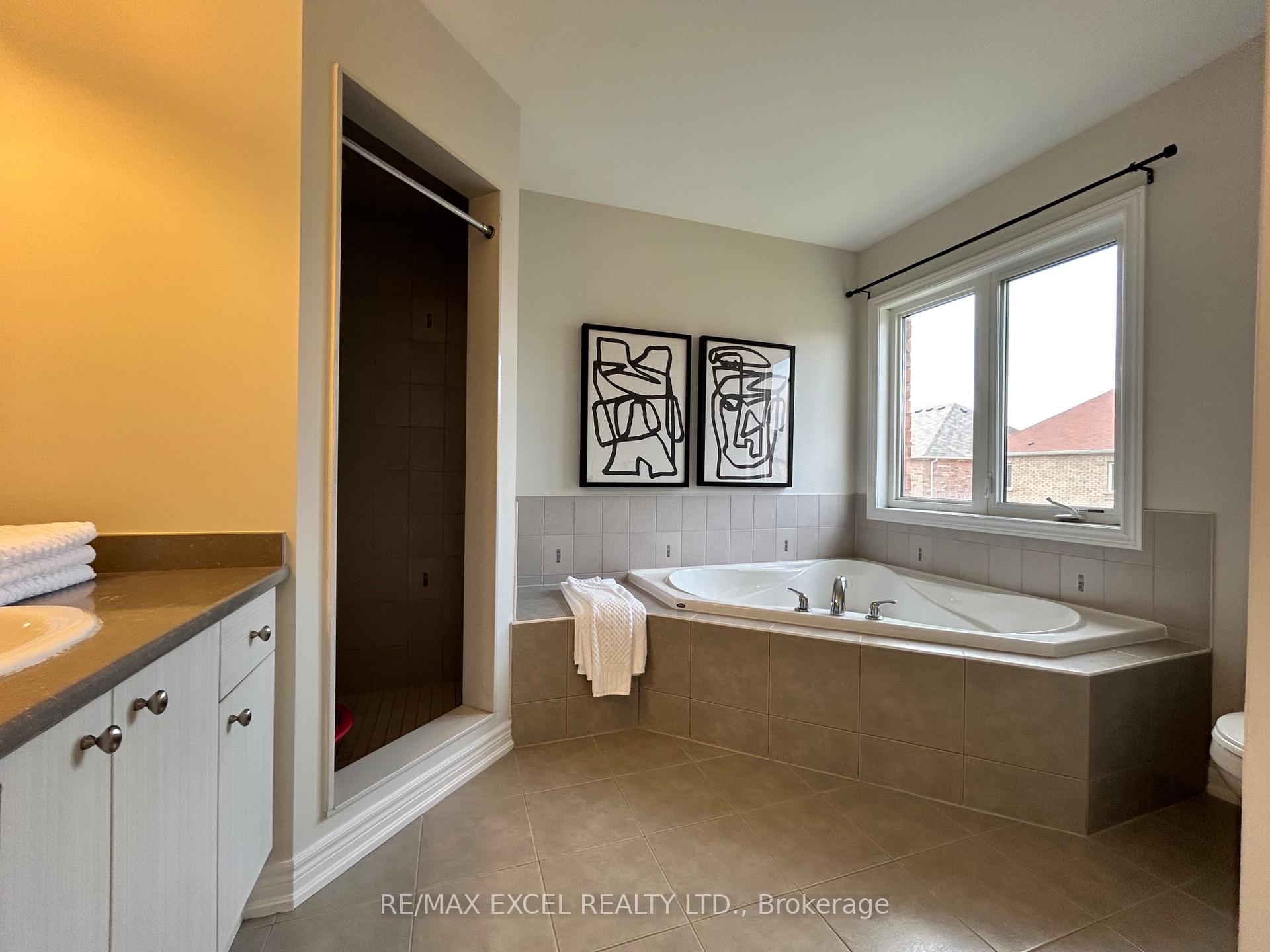 Photo 17 of 32 Hyacinth Street, Markham, Wismer — HOMEH