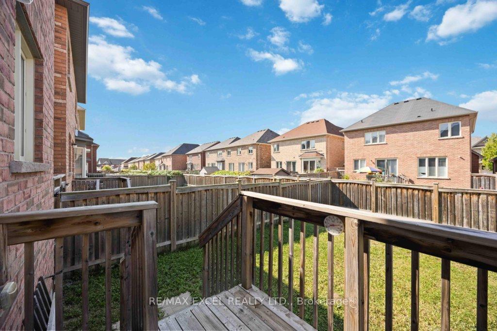 Photo 18 of 32 Hyacinth Street, Markham, Wismer — HOMEH