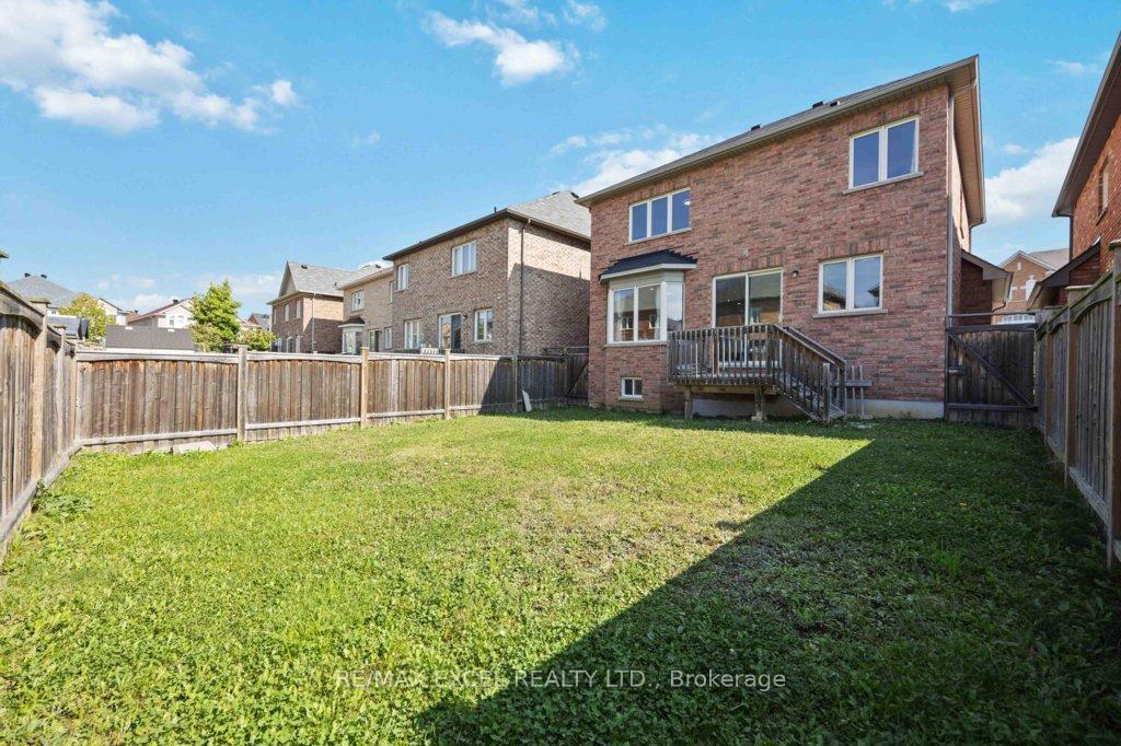 Photo 19 of 32 Hyacinth Street, Markham, Wismer — HOMEH