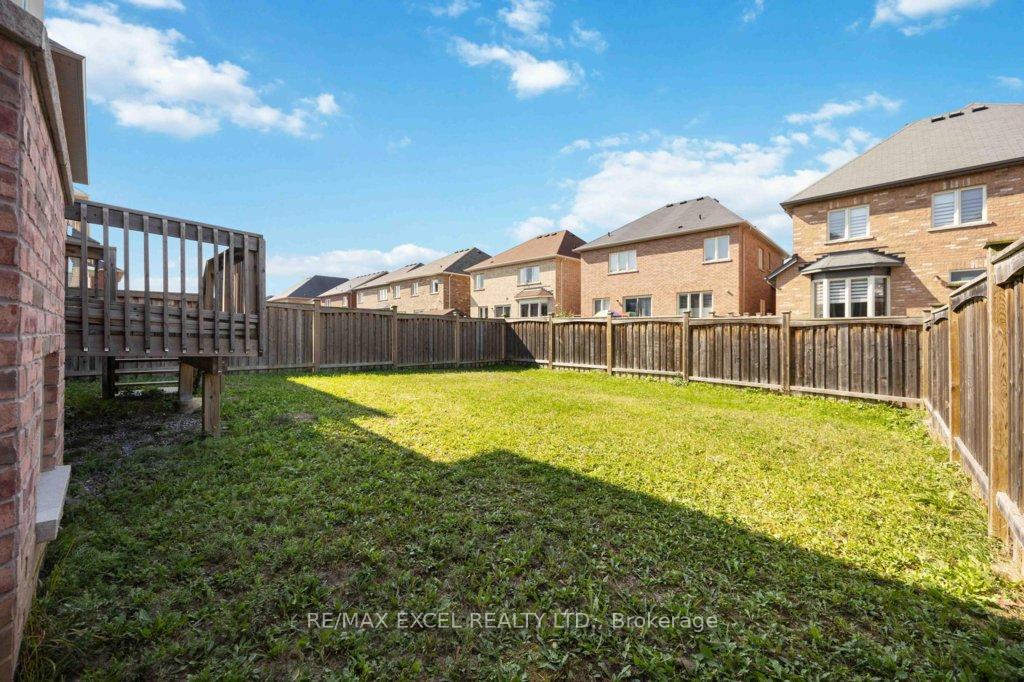Photo 20 of 32 Hyacinth Street, Markham, Wismer — HOMEH