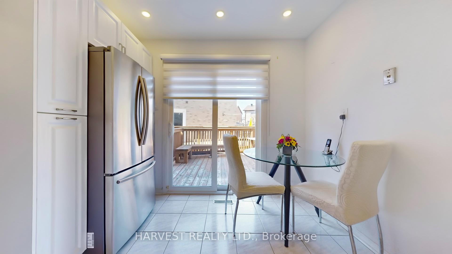 Photo 9 of 11 Upton Crescent, Markham, Milliken Mills West — HOMEH