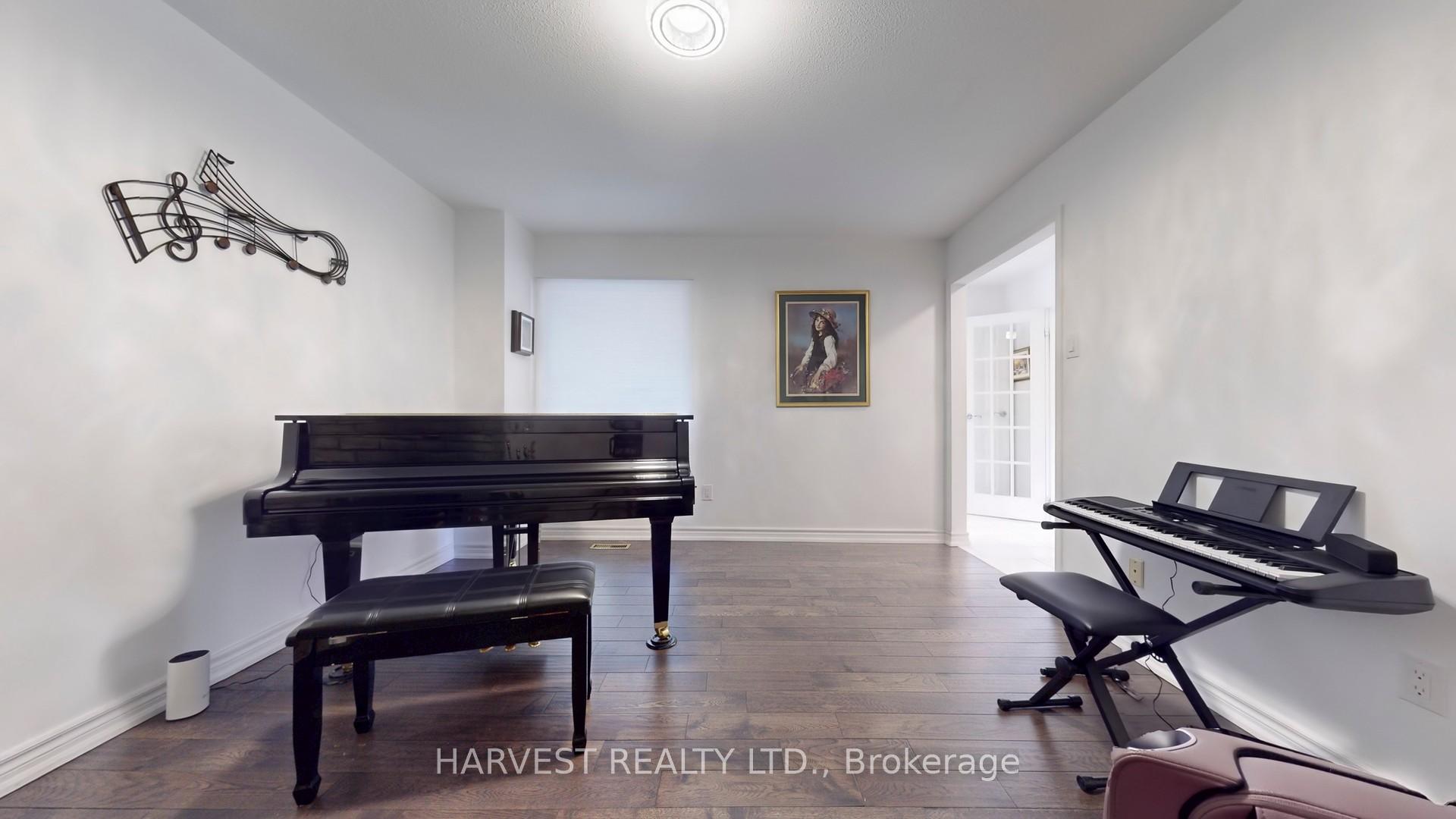Photo 11 of 11 Upton Crescent, Markham, Milliken Mills West — HOMEH