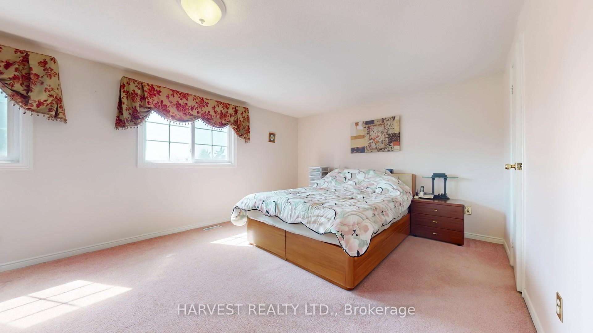 Photo 14 of 11 Upton Crescent, Markham, Milliken Mills West — HOMEH