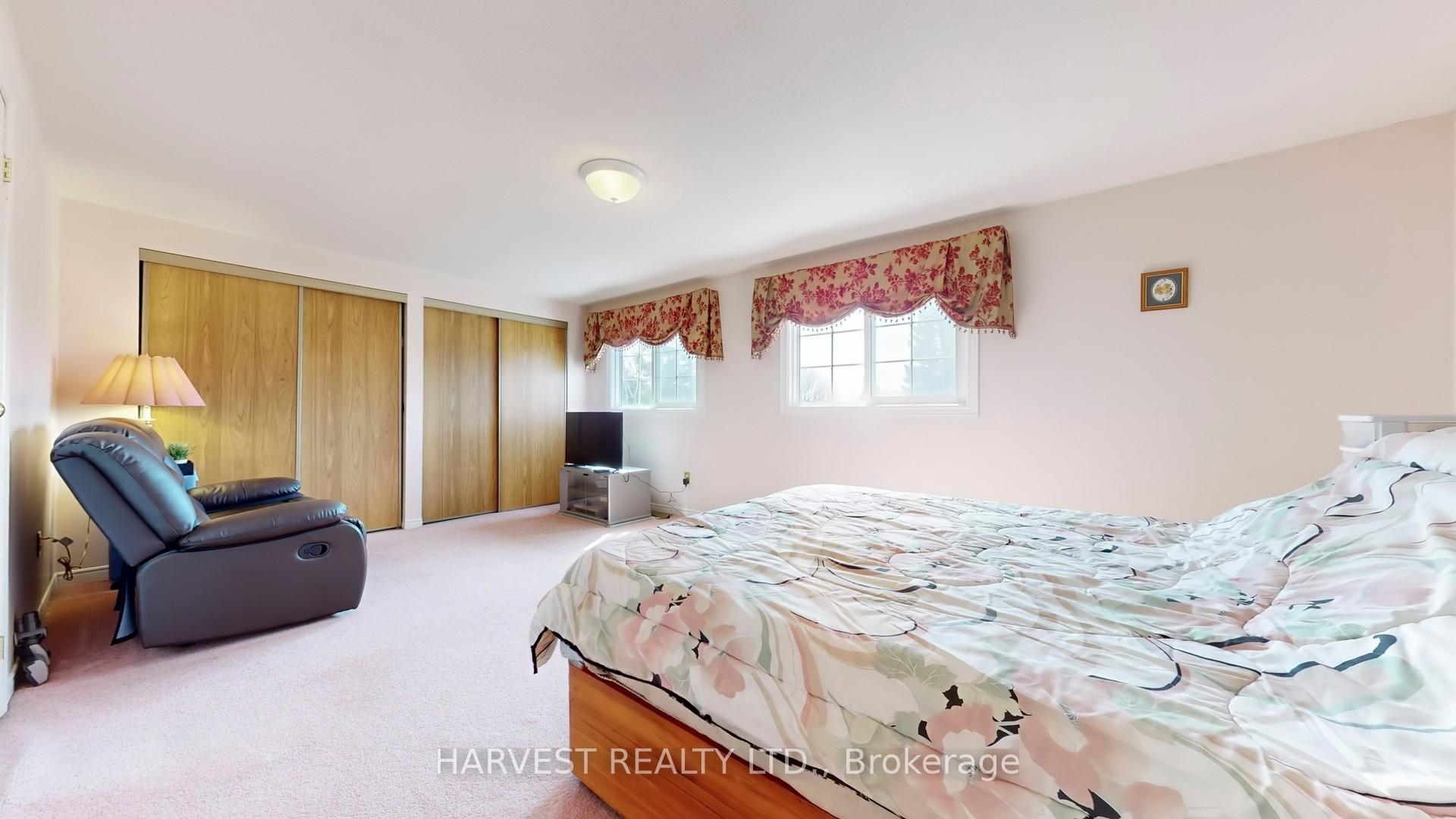Photo 15 of 11 Upton Crescent, Markham, Milliken Mills West — HOMEH