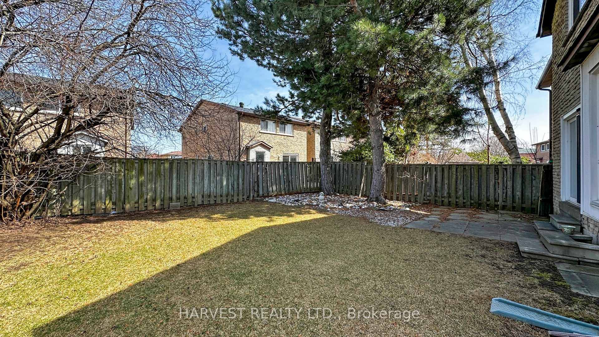 Photo 36 of 11 Upton Crescent, Markham, Milliken Mills West — HOMEH