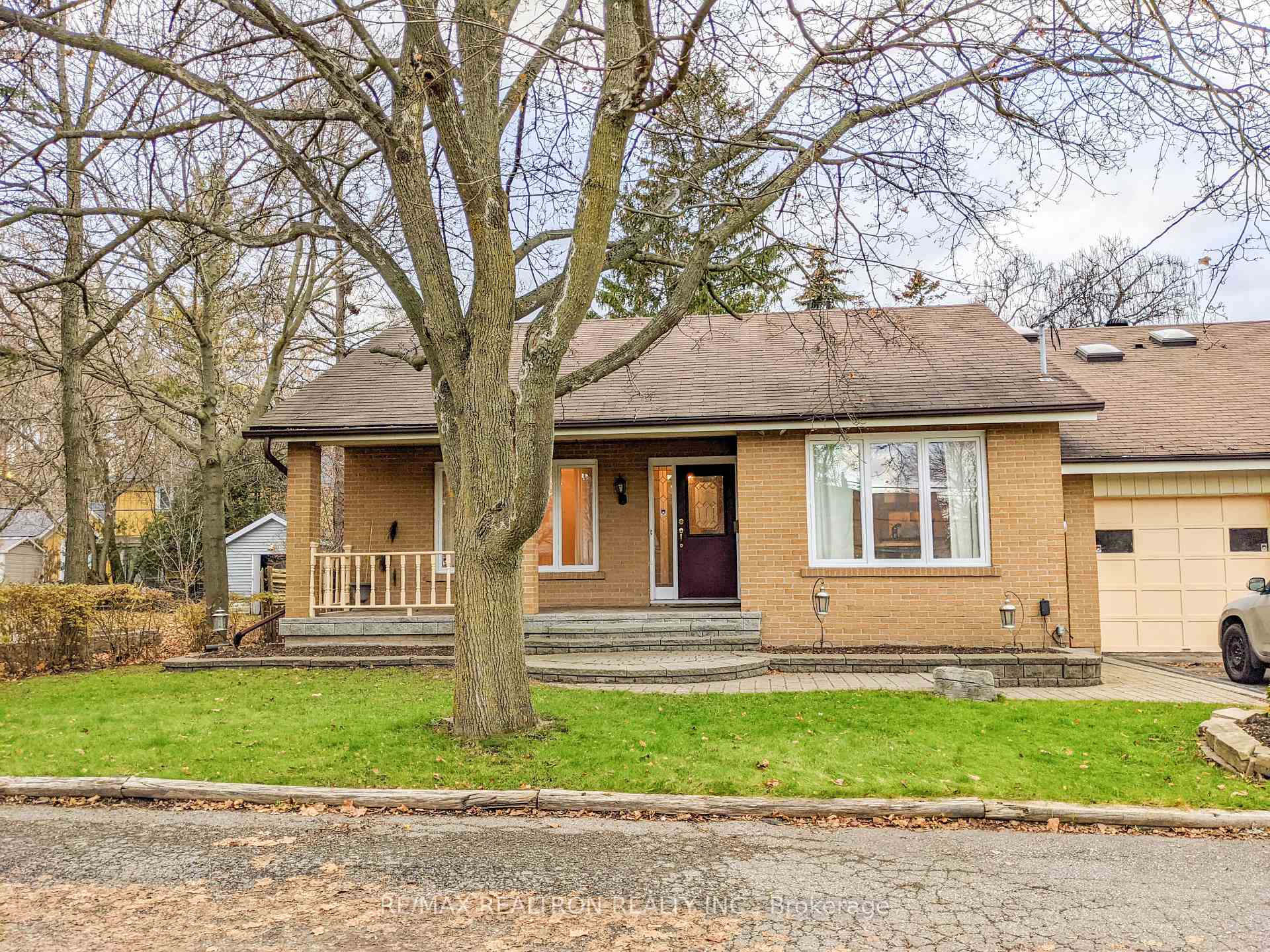 Photo 2 of 80 Main St S Street S, Markham, Vinegar Hill — HOMEH