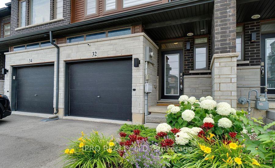 Photo 1 of 32 Greenwich Avenue, Hamilton, Stoney Creek Mountain — HOMEH