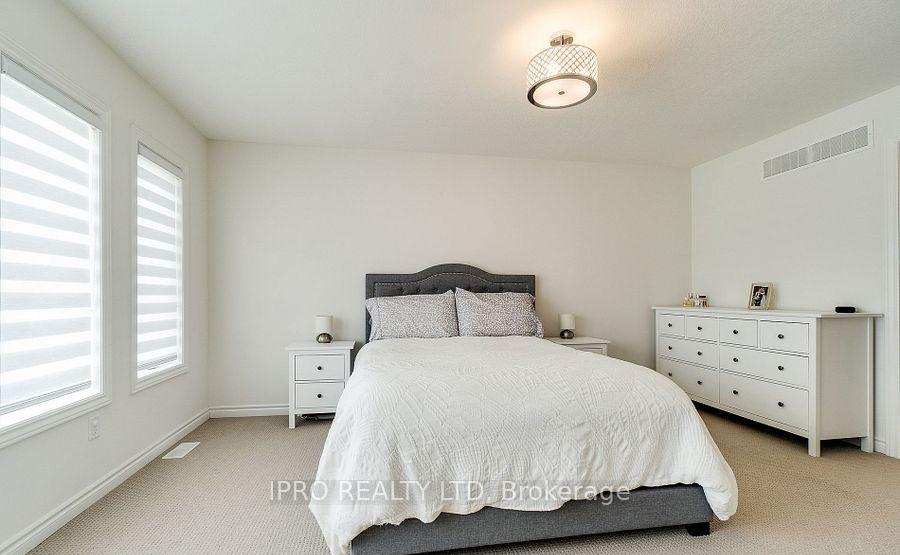 Photo 10 of 32 Greenwich Avenue, Hamilton, Stoney Creek Mountain — HOMEH