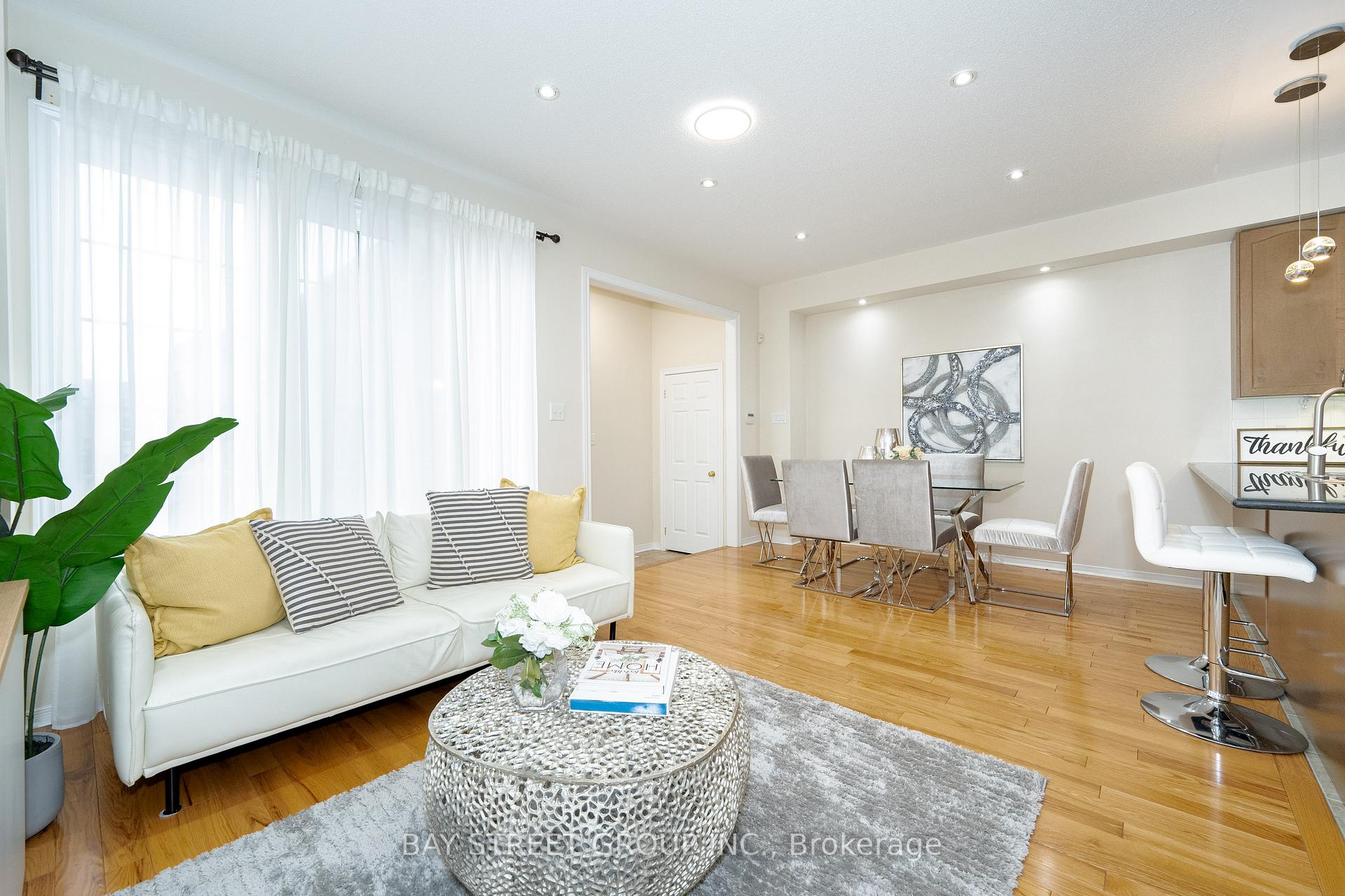 Photo 5 of 10255 Woodbine Avenue, Markham, Cathedraltown — HOMEH