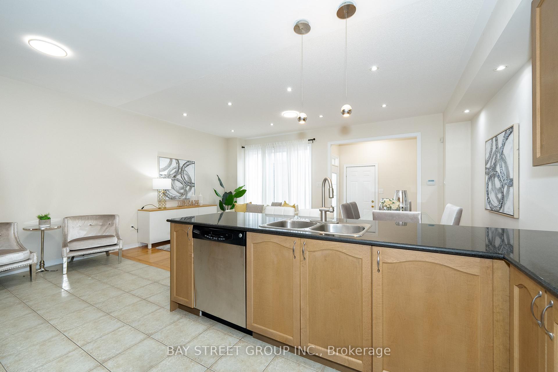 Photo 15 of 10255 Woodbine Avenue, Markham, Cathedraltown — HOMEH