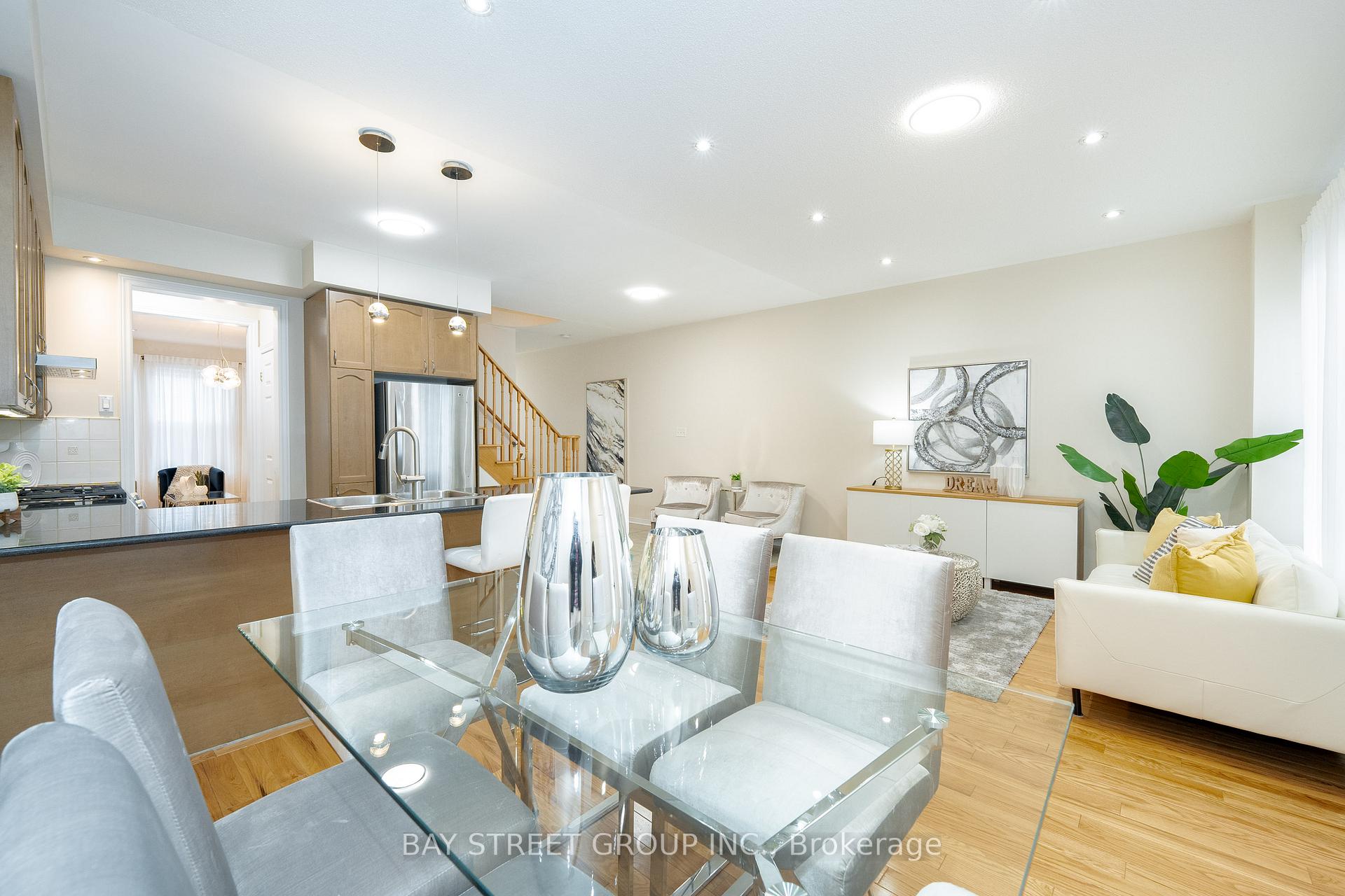 Photo 17 of 10255 Woodbine Avenue, Markham, Cathedraltown — HOMEH