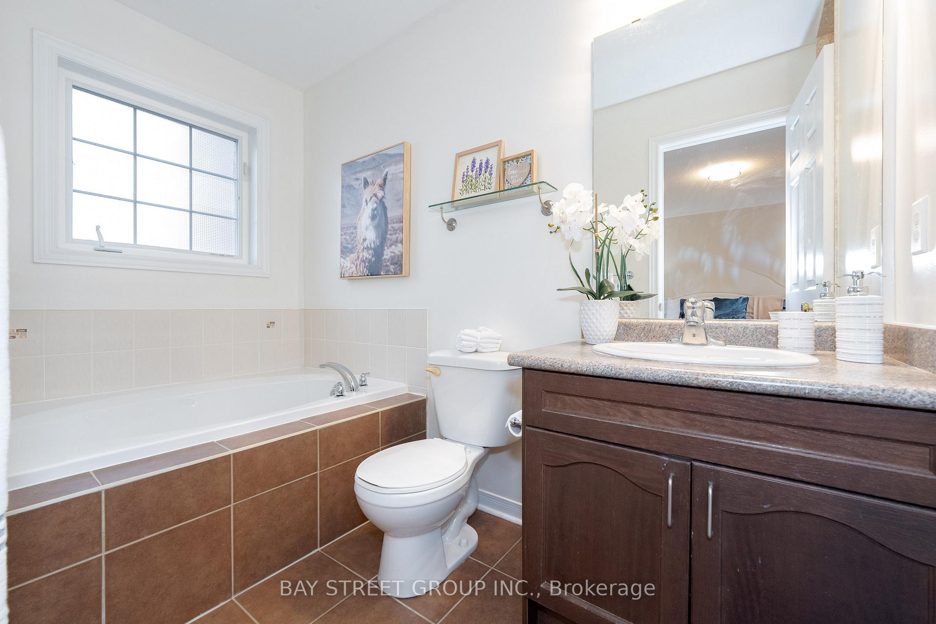 Photo 23 of 10255 Woodbine Avenue, Markham, Cathedraltown — HOMEH